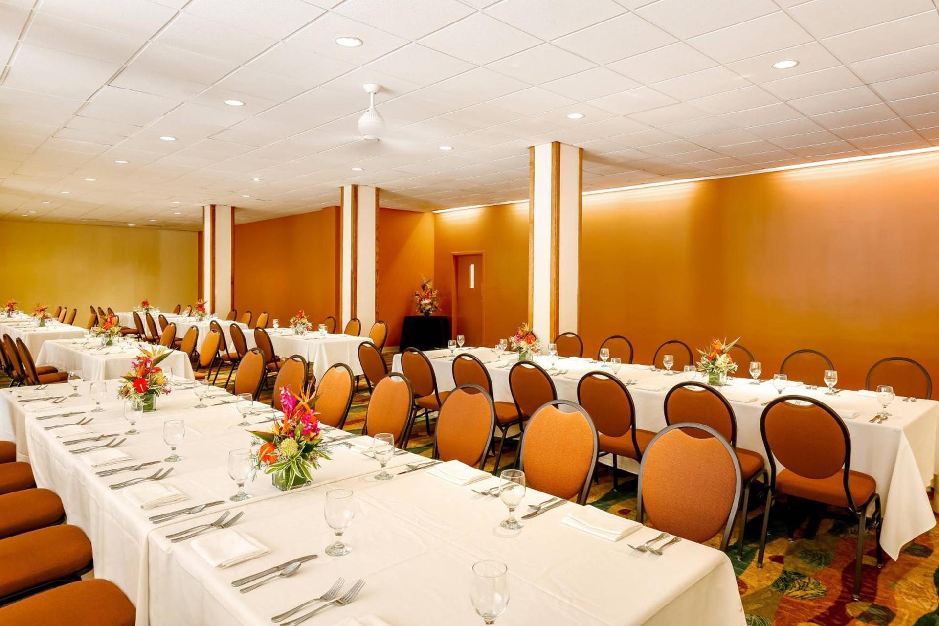 Courtyard by Marriott King Kamehameha's Kona Beach Hotel photo 56