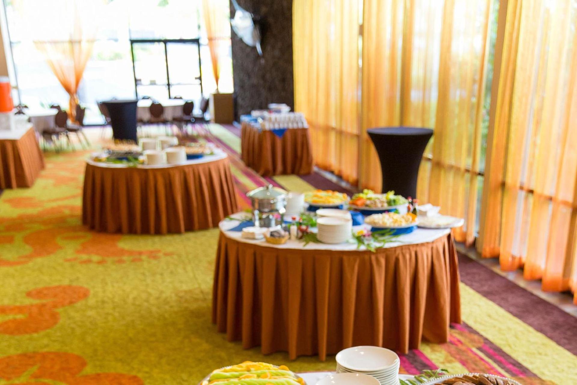 Courtyard by Marriott King Kamehameha's Kona Beach Hotel photo 61