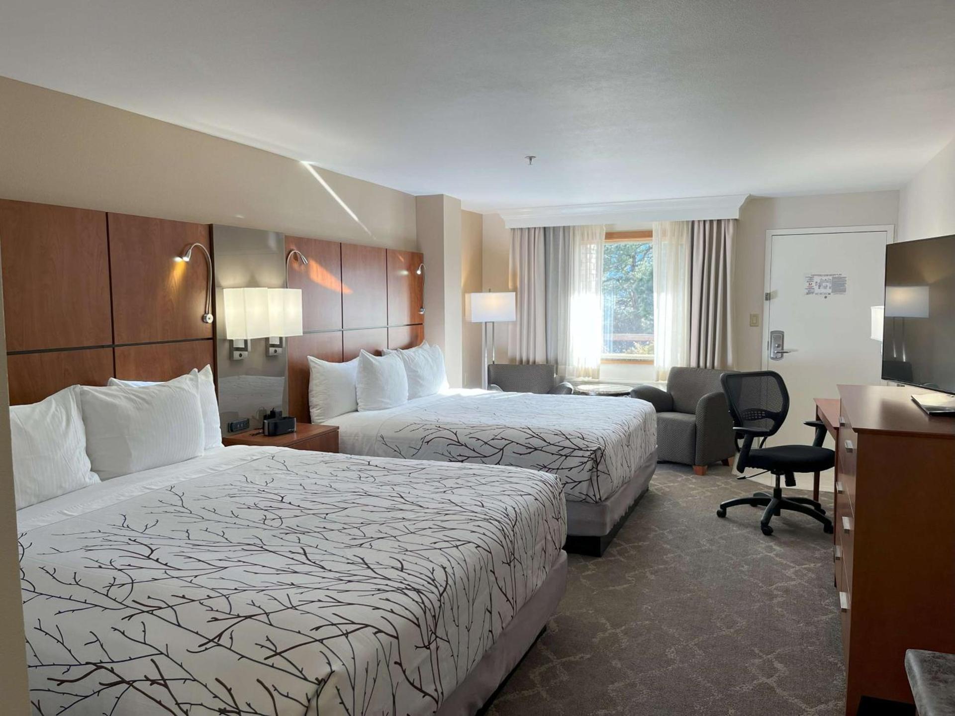 Best Western Plus Silver Saddle Inn photo 30