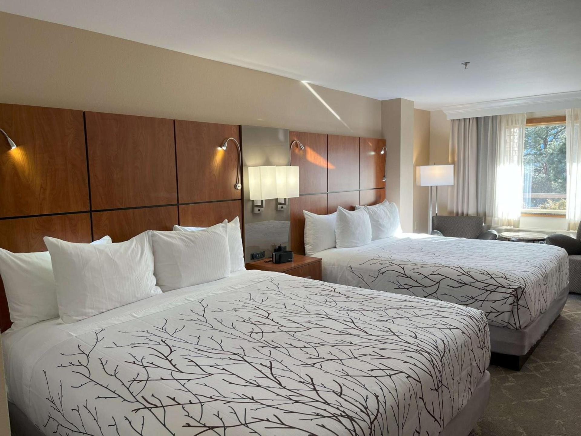 Best Western Plus Silver Saddle Inn photo 31