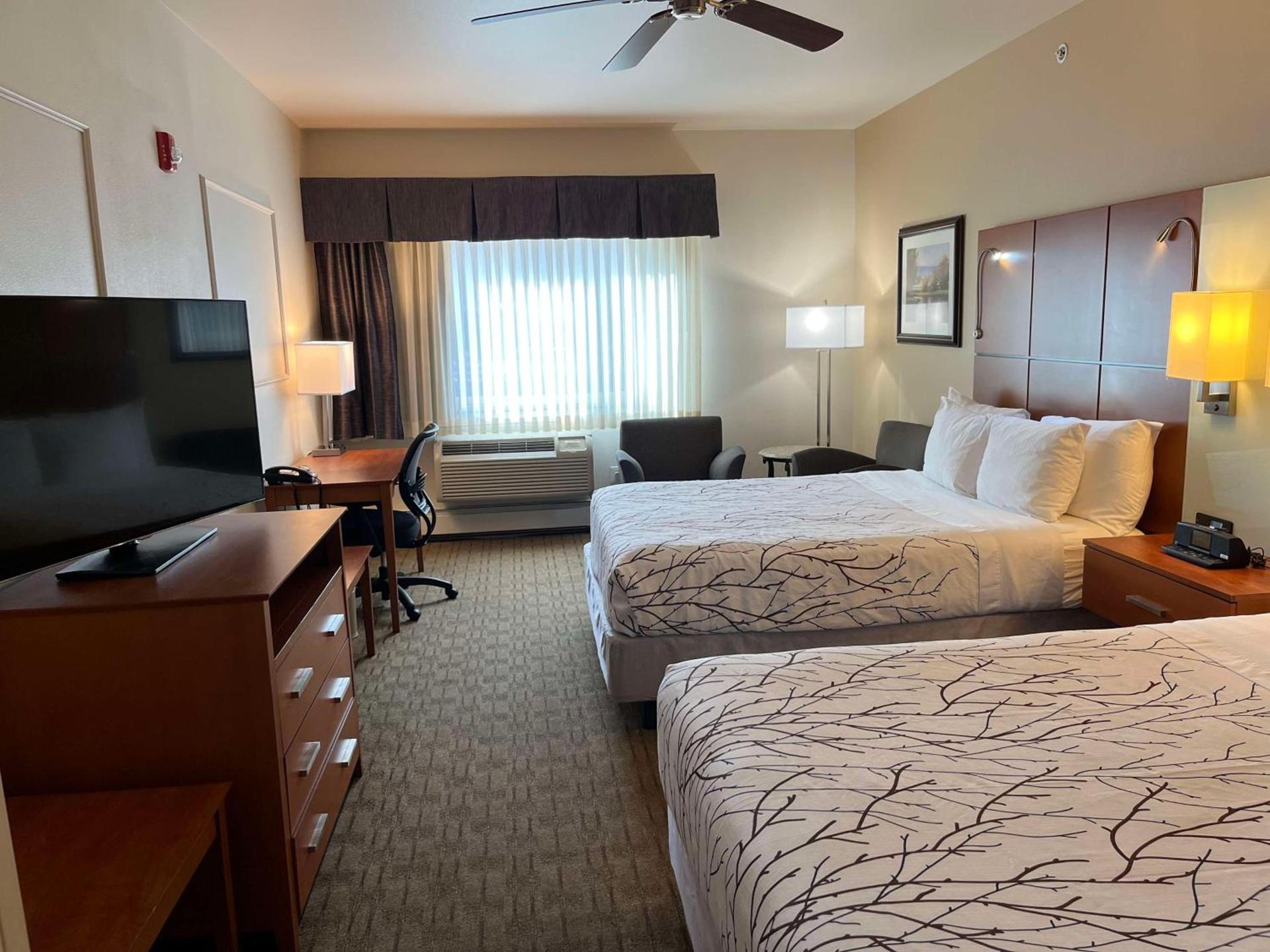 Best Western Plus Silver Saddle Inn photo 33