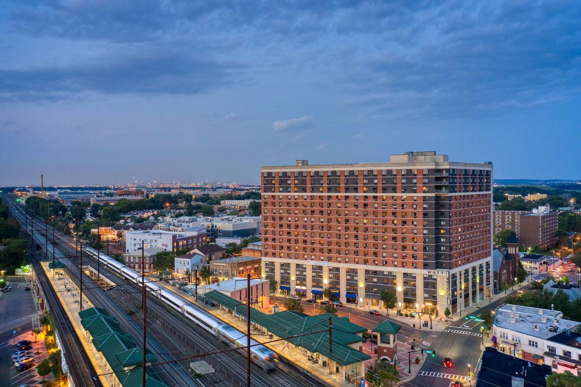 Watt Hotel Tapestry Collection by Hilton photo 4