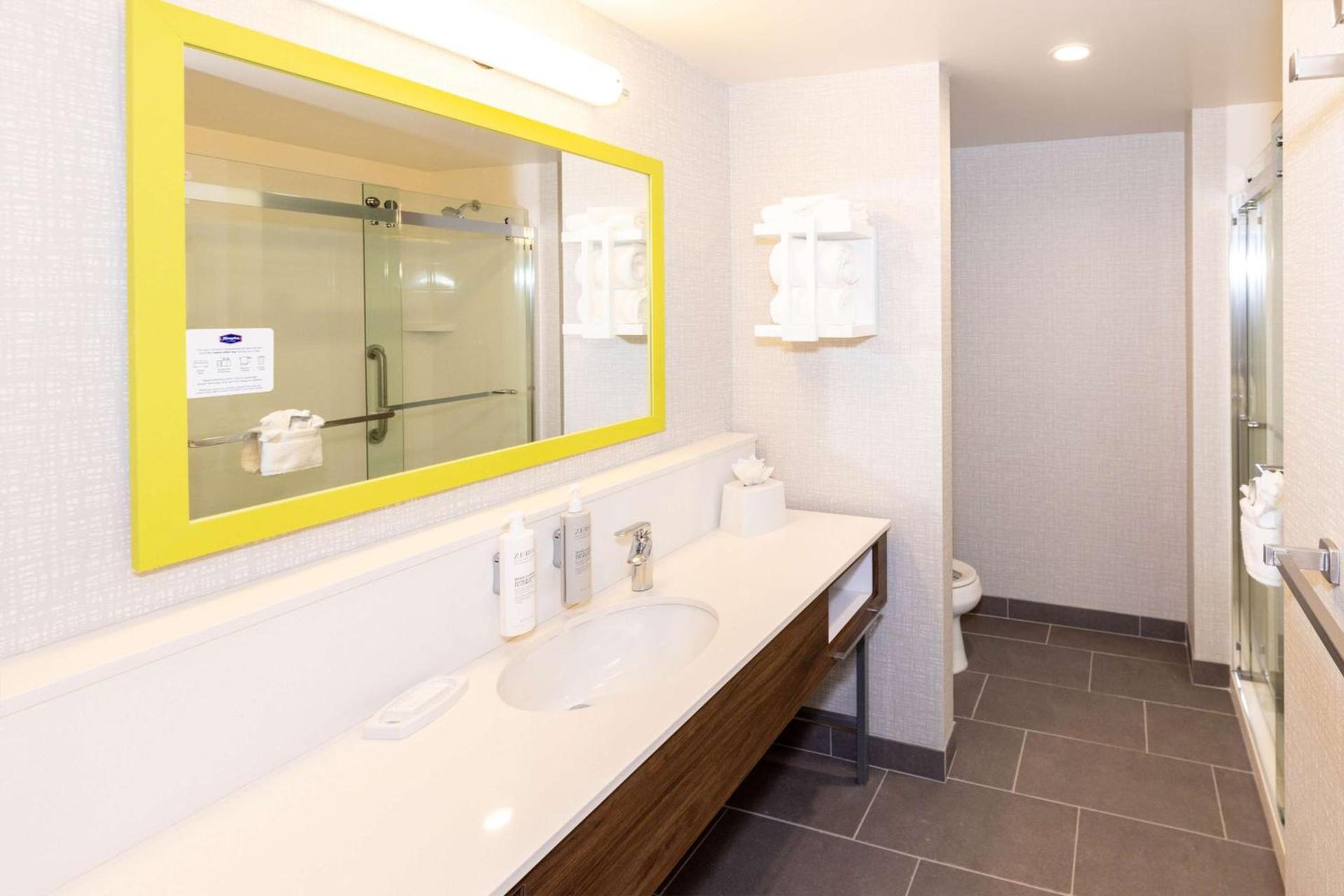 Hampton Inn Selma, Ca photo 60