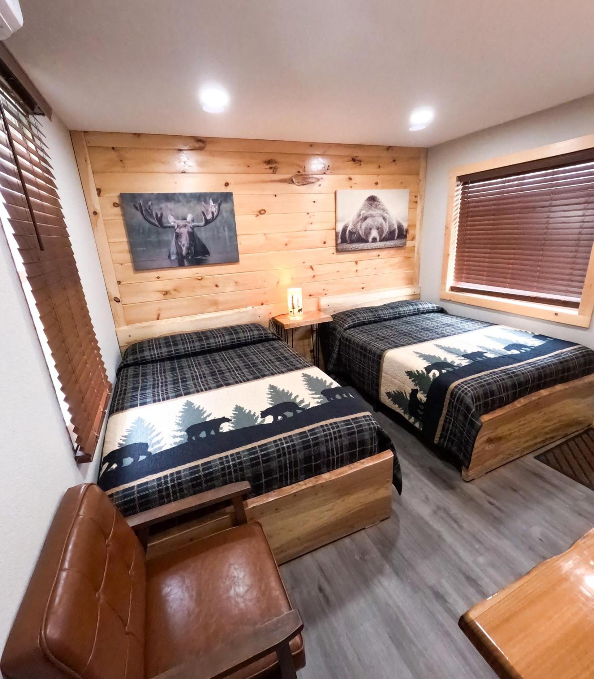 Sleepy Bear Inn photo 1