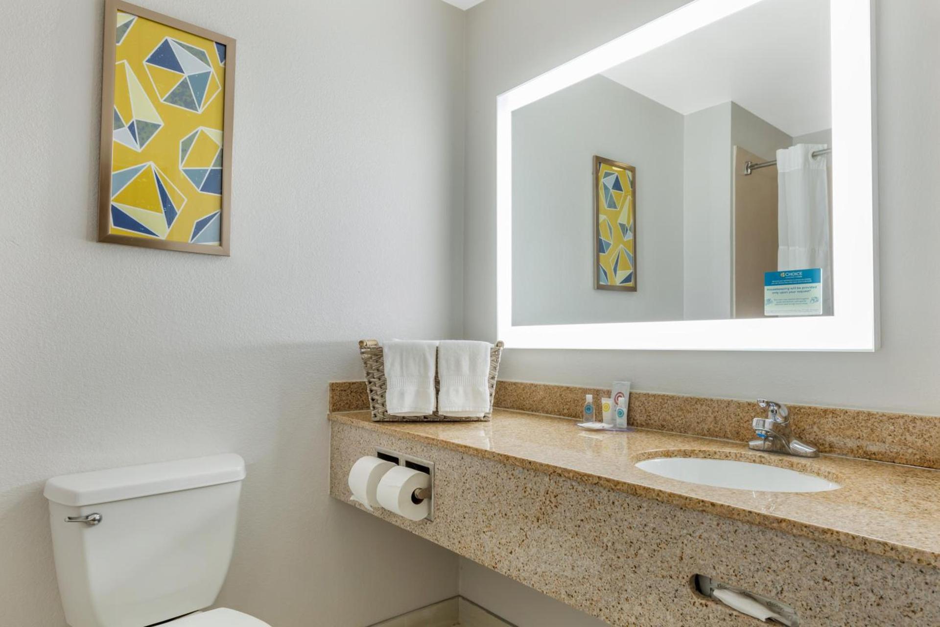Comfort Suites Nacogdoches photo 27