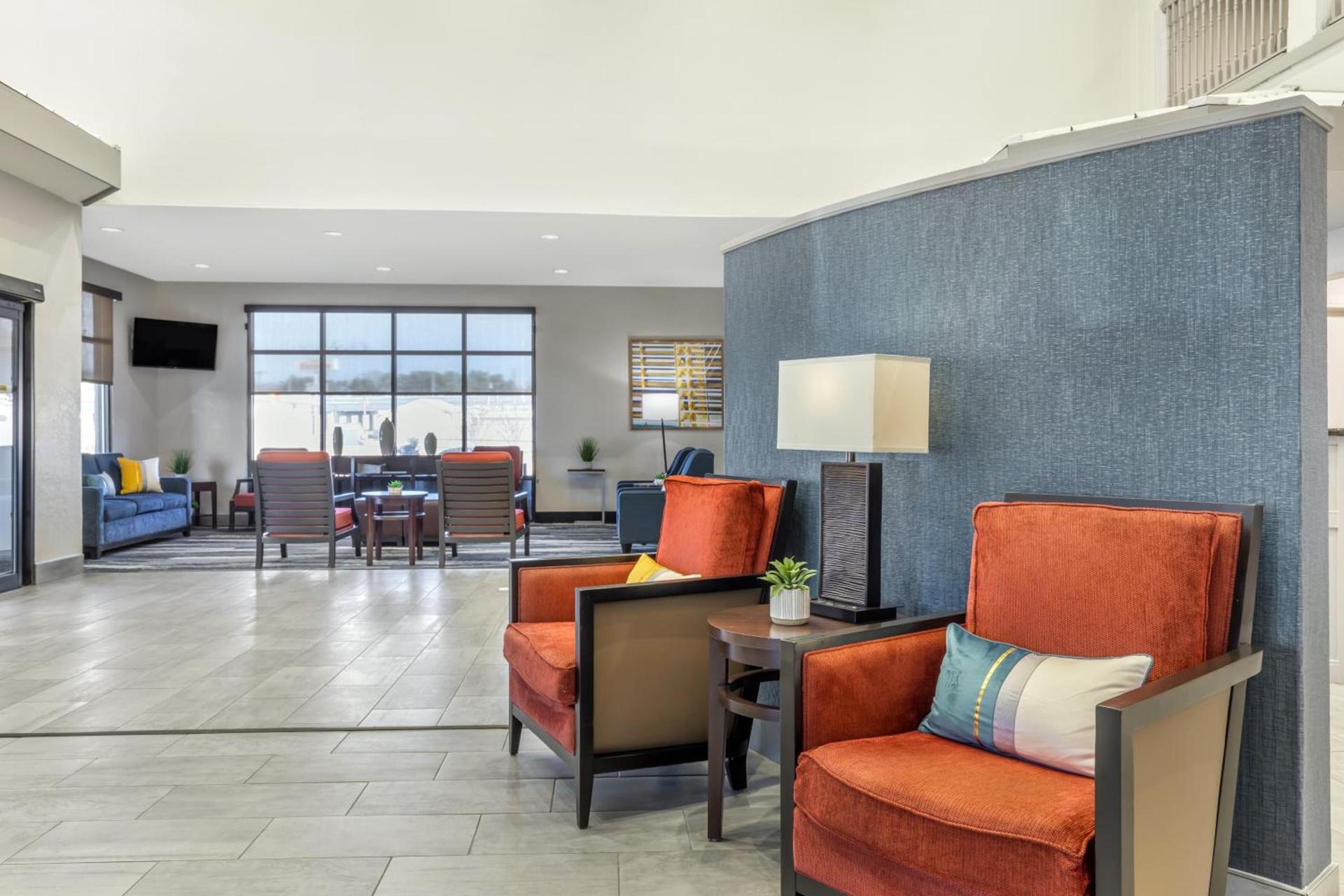 Comfort Suites Nacogdoches photo 12