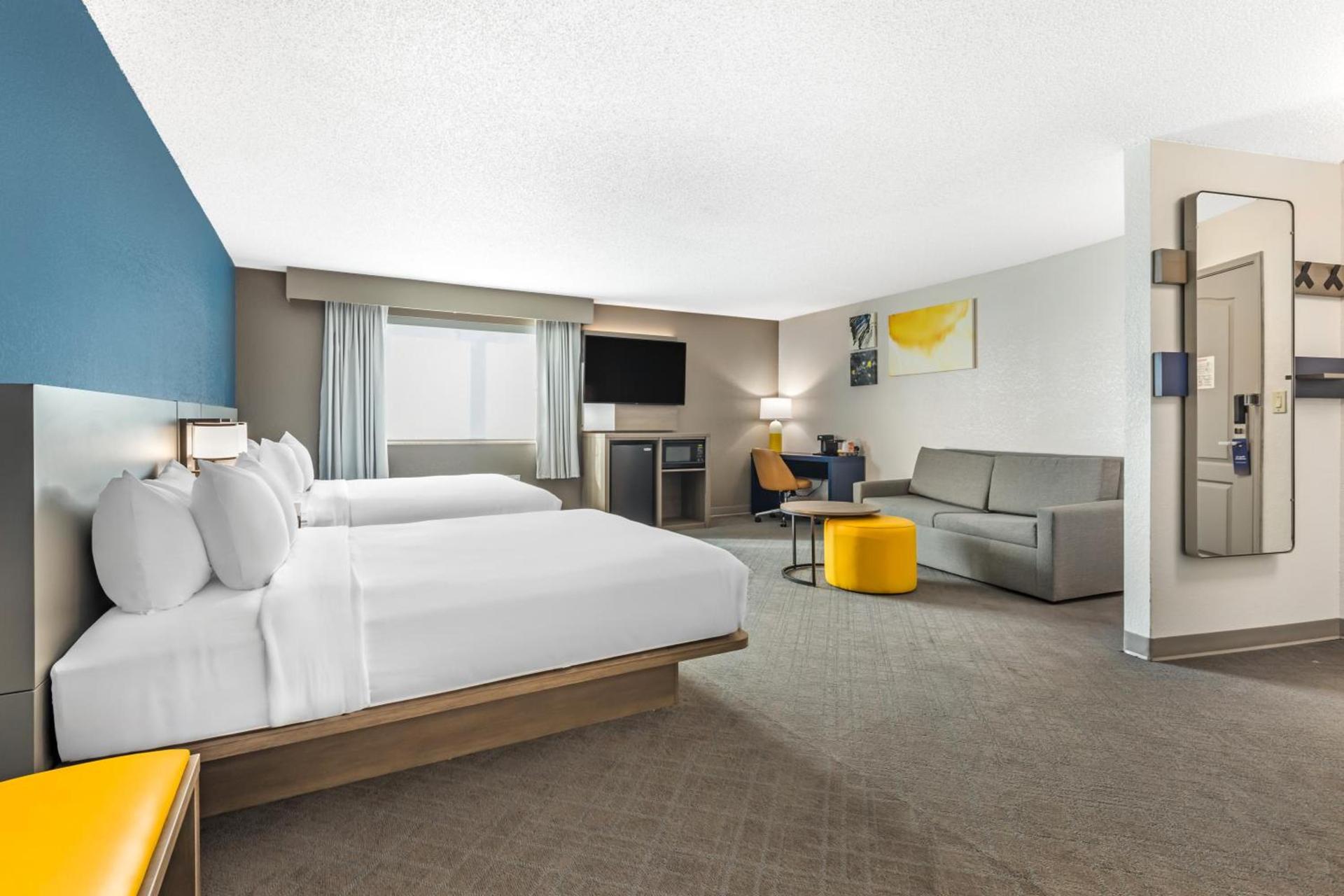 Comfort Suites Nacogdoches photo 13