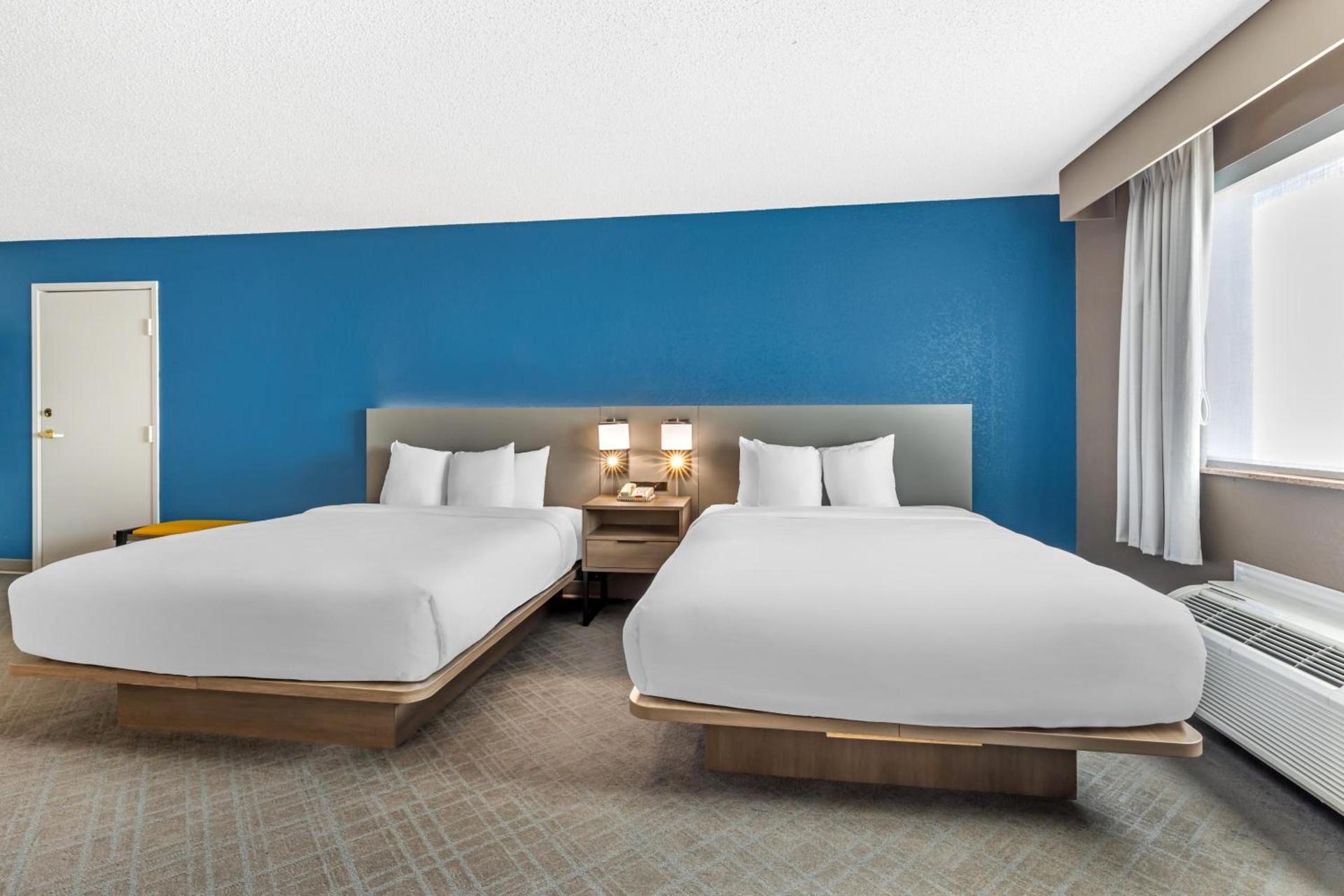 Comfort Suites Nacogdoches photo 23