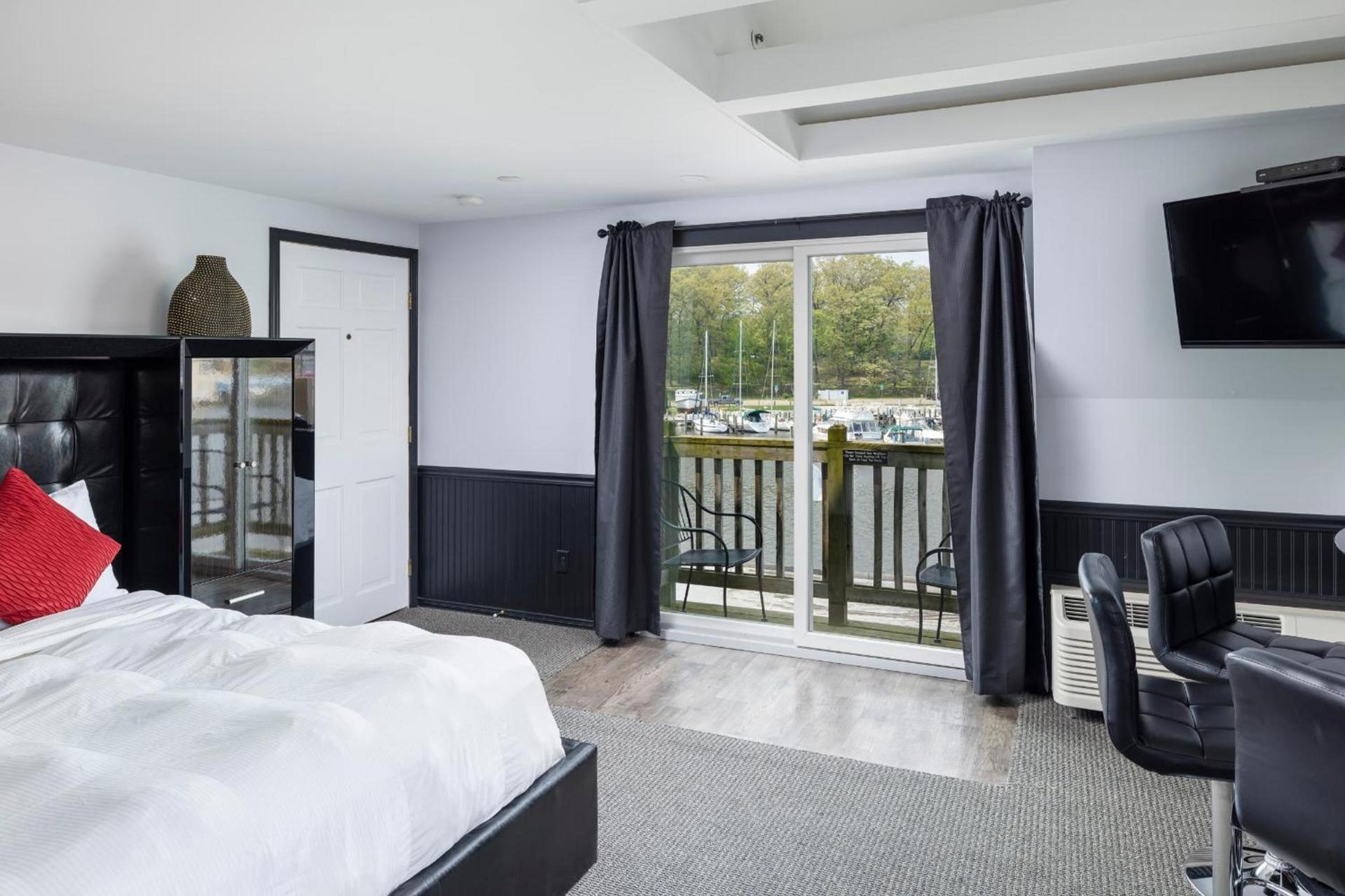 Old Harbor Inn photo 41