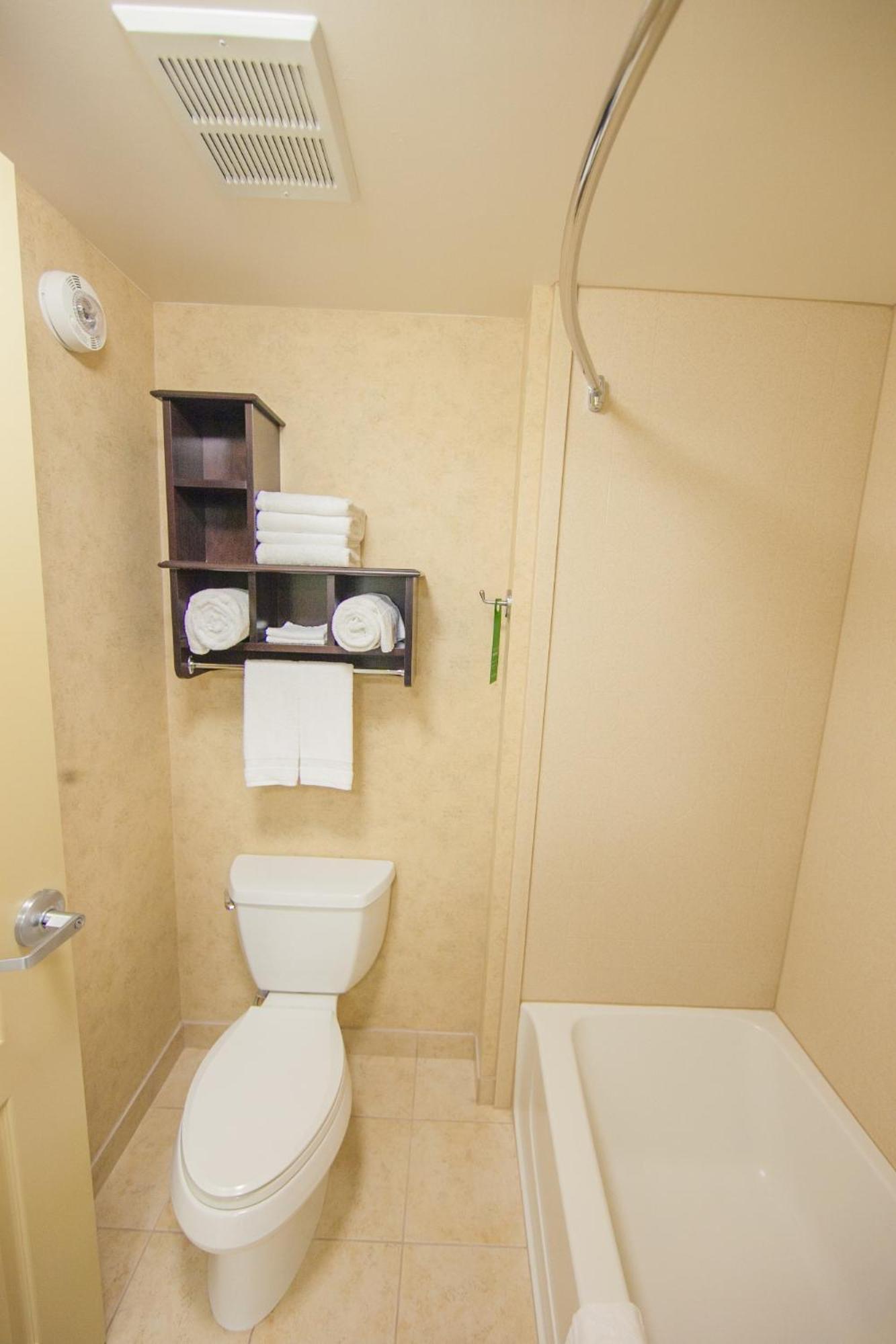 Hampton Inn & Suites by Hilton Seattle/Kent photo 48