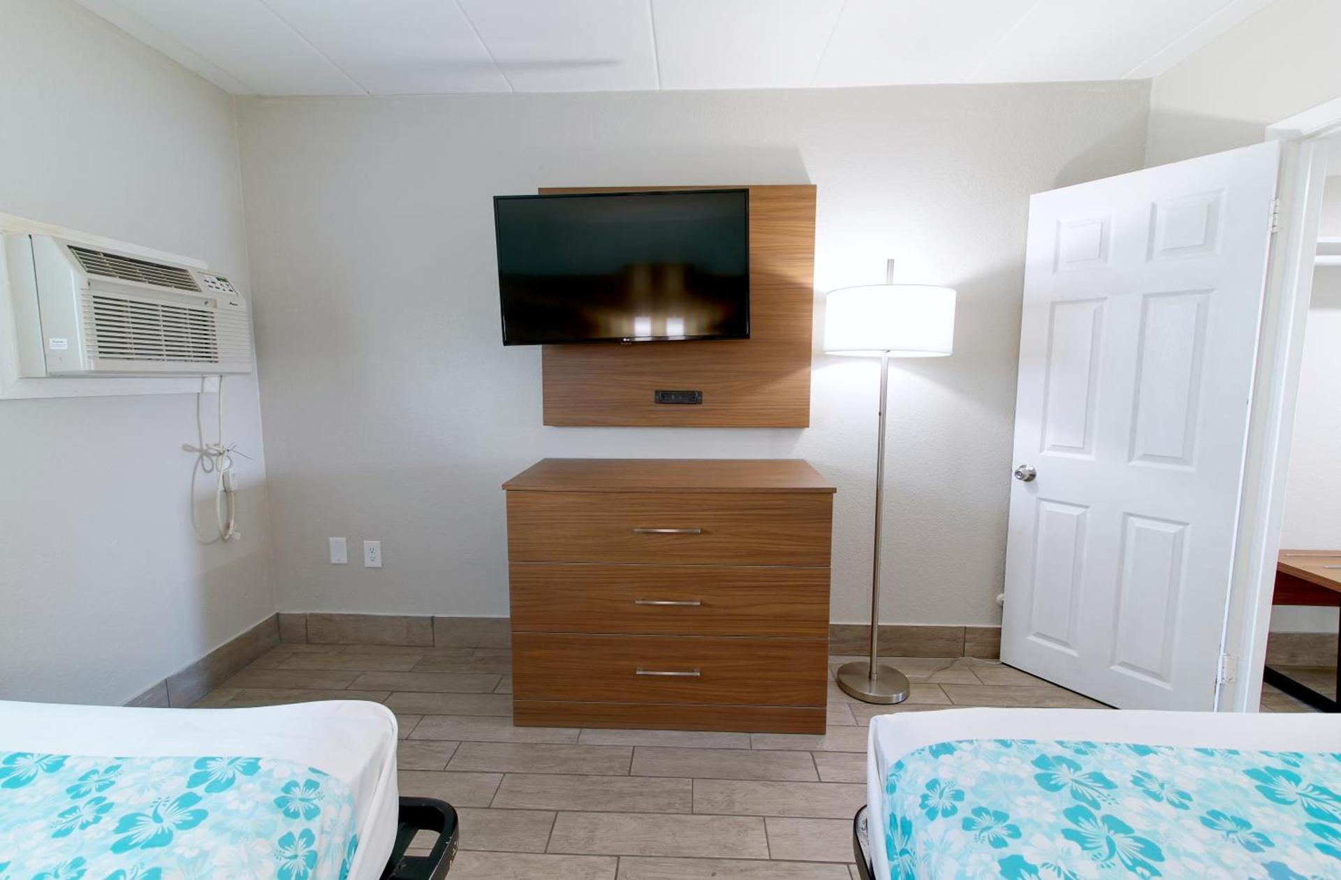 Seashire Inn & Suites photo 31