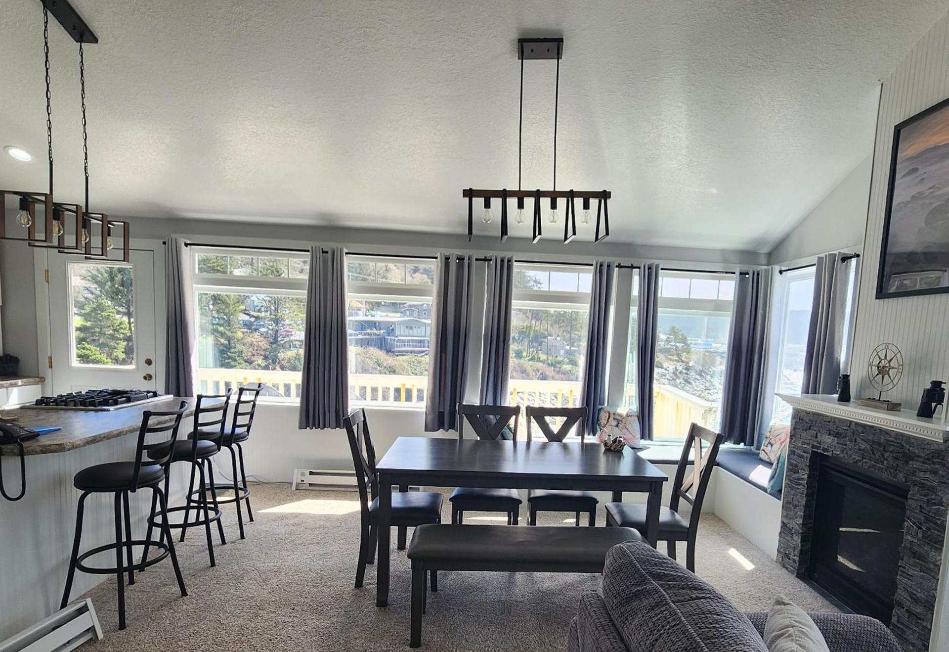 Inn at Arch Rock photo 7