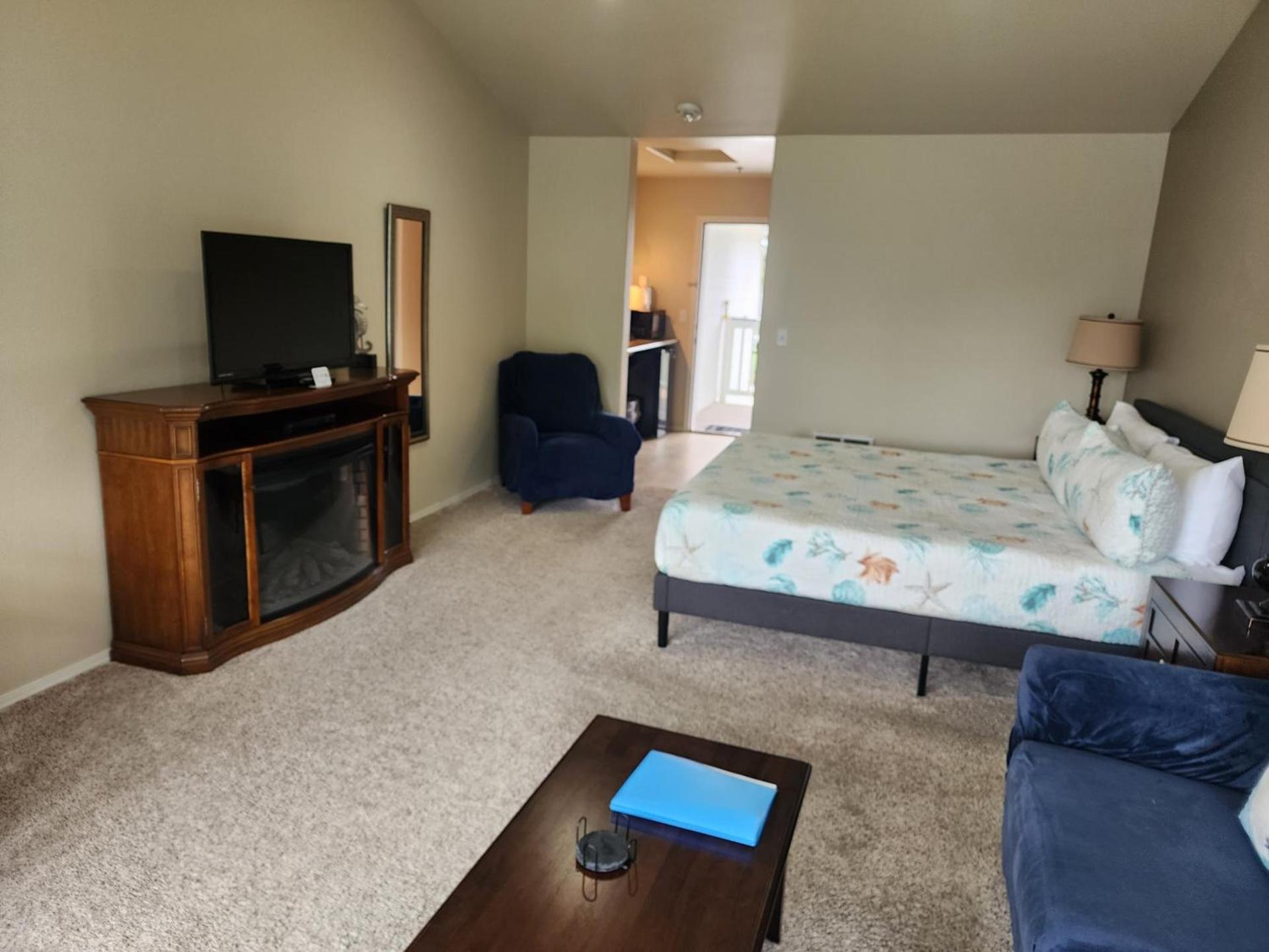 Inn at Arch Rock photo 14