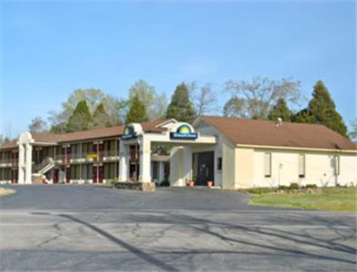 Sunset Inn Clarksville photo 61