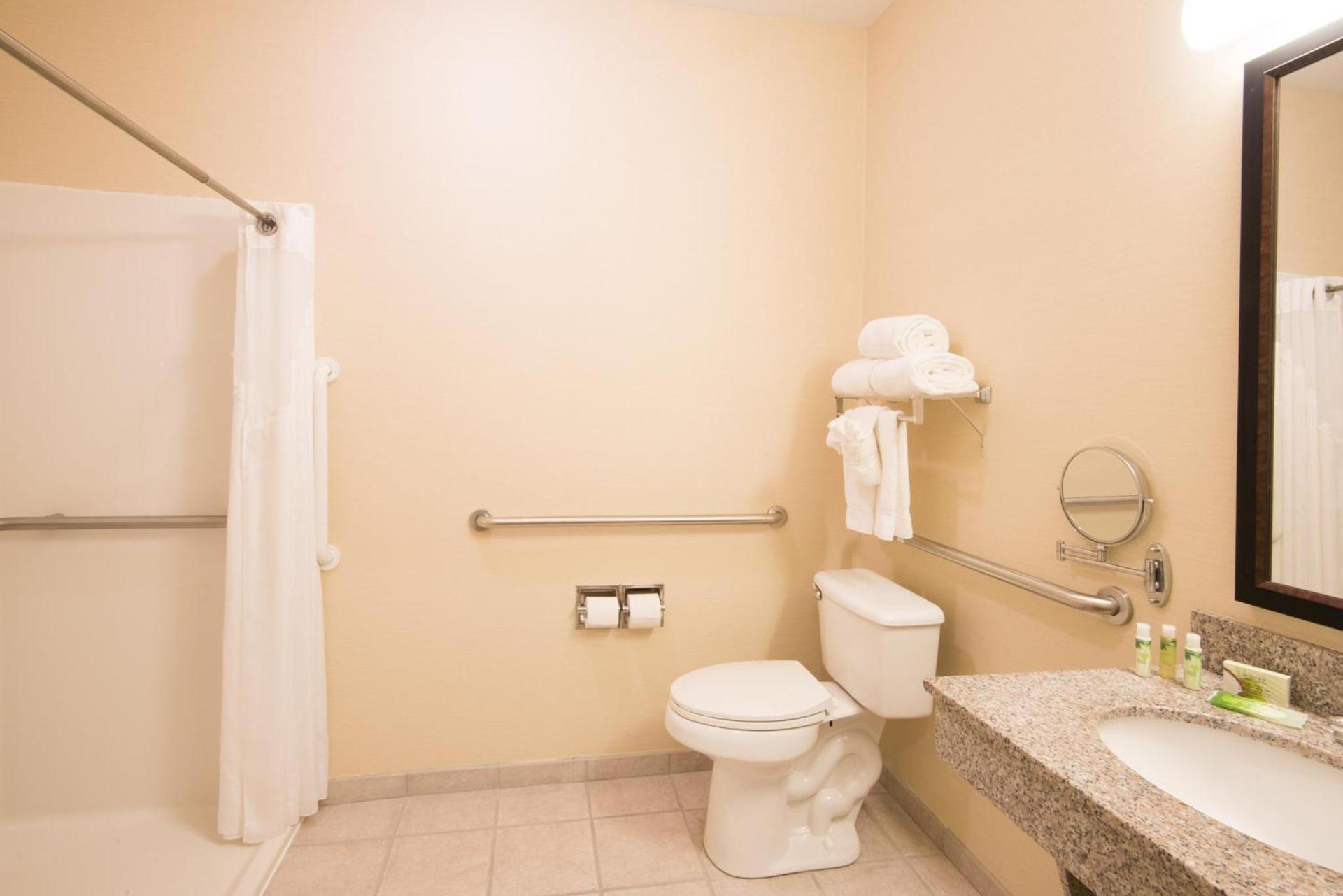 Holiday Inn Express & Suites - Sharon-Hermitage by IHG photo 17