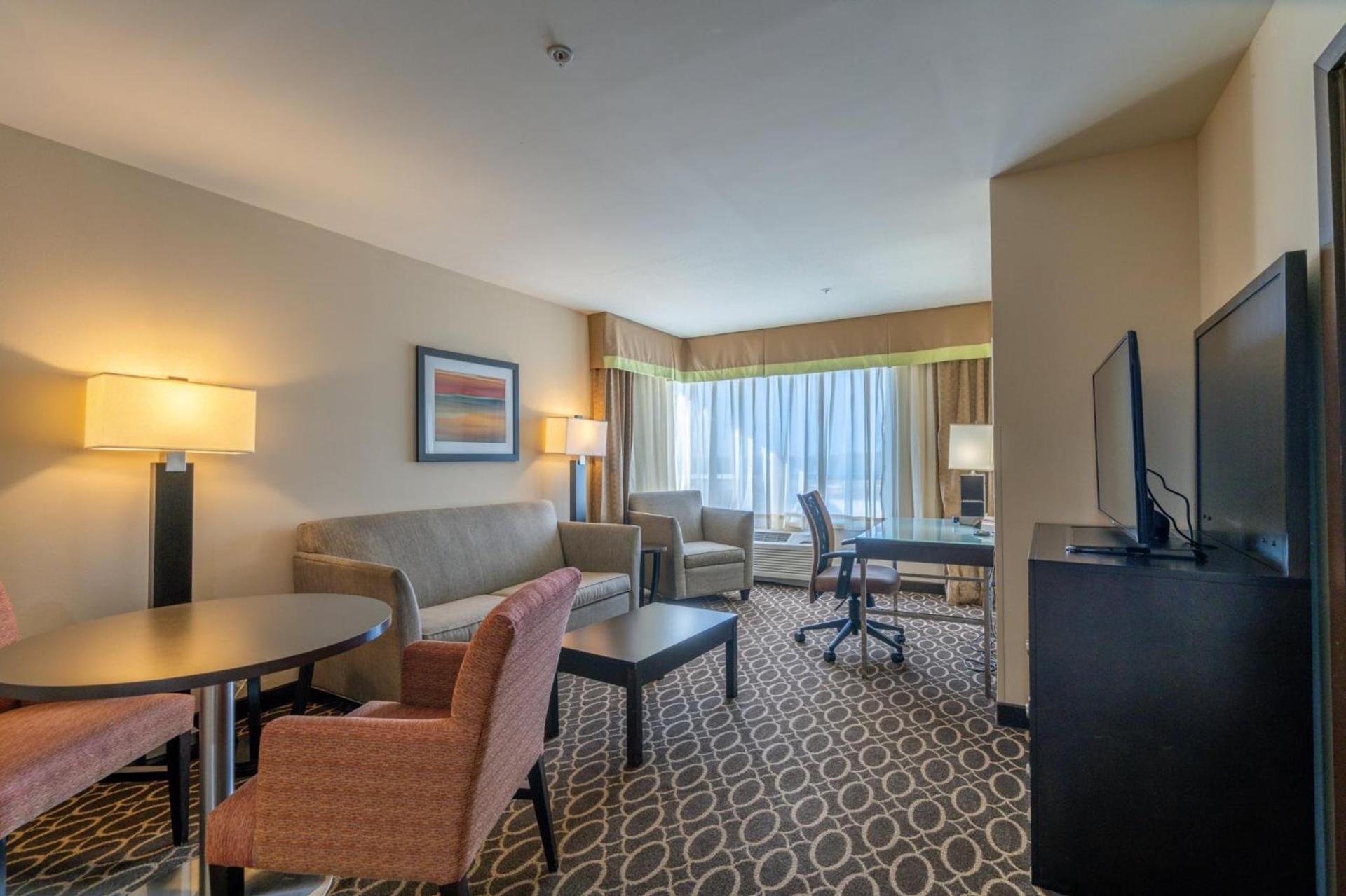 Holiday Inn Murfreesboro by IHG photo 83
