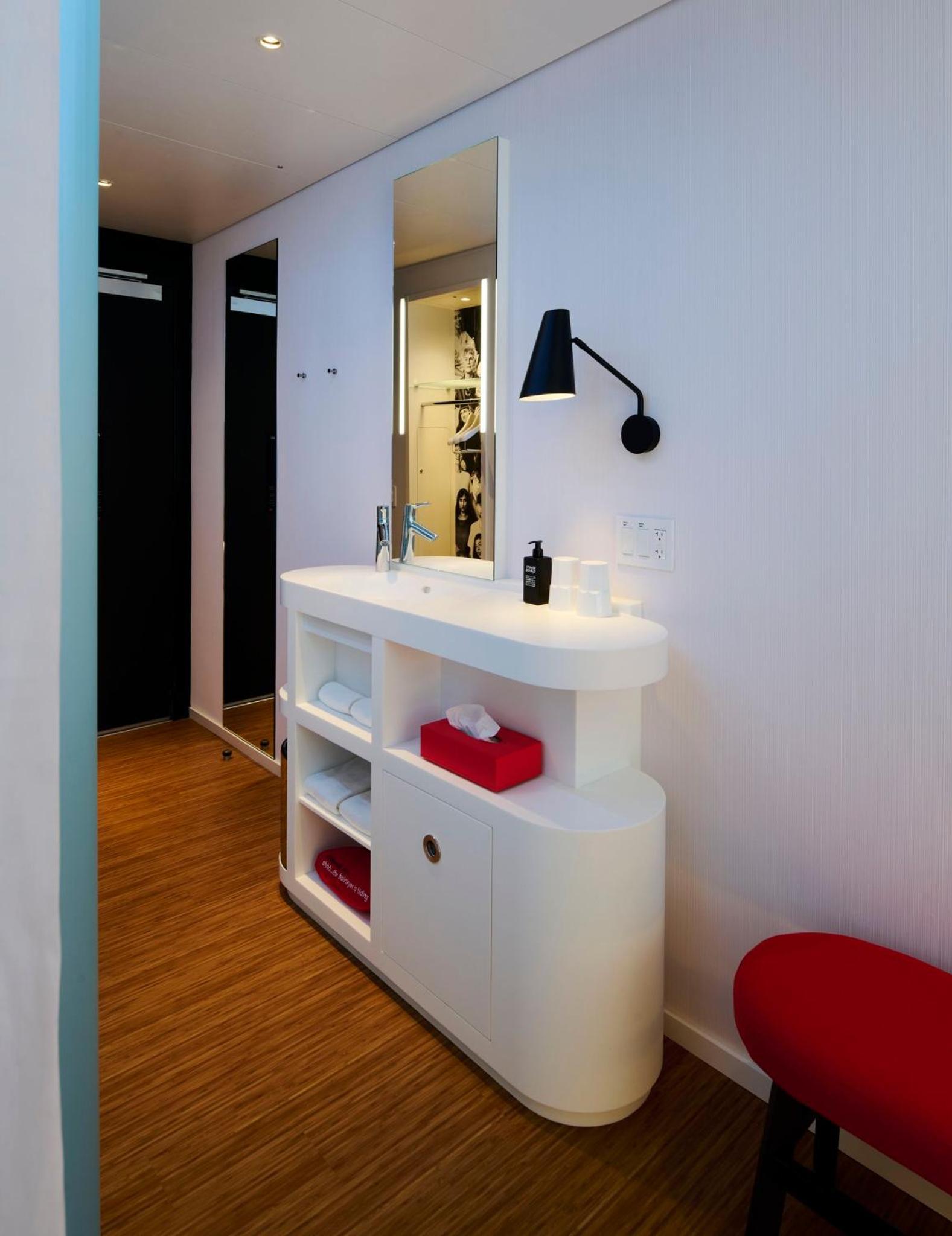 citizenM Austin Downtown photo 31