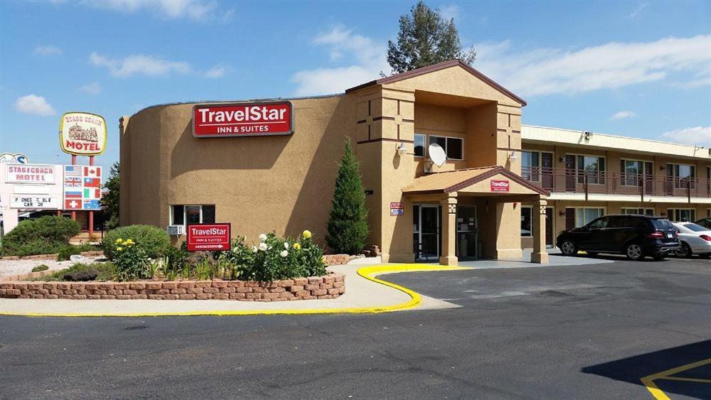 TravelStar Inn & Suites photo 1