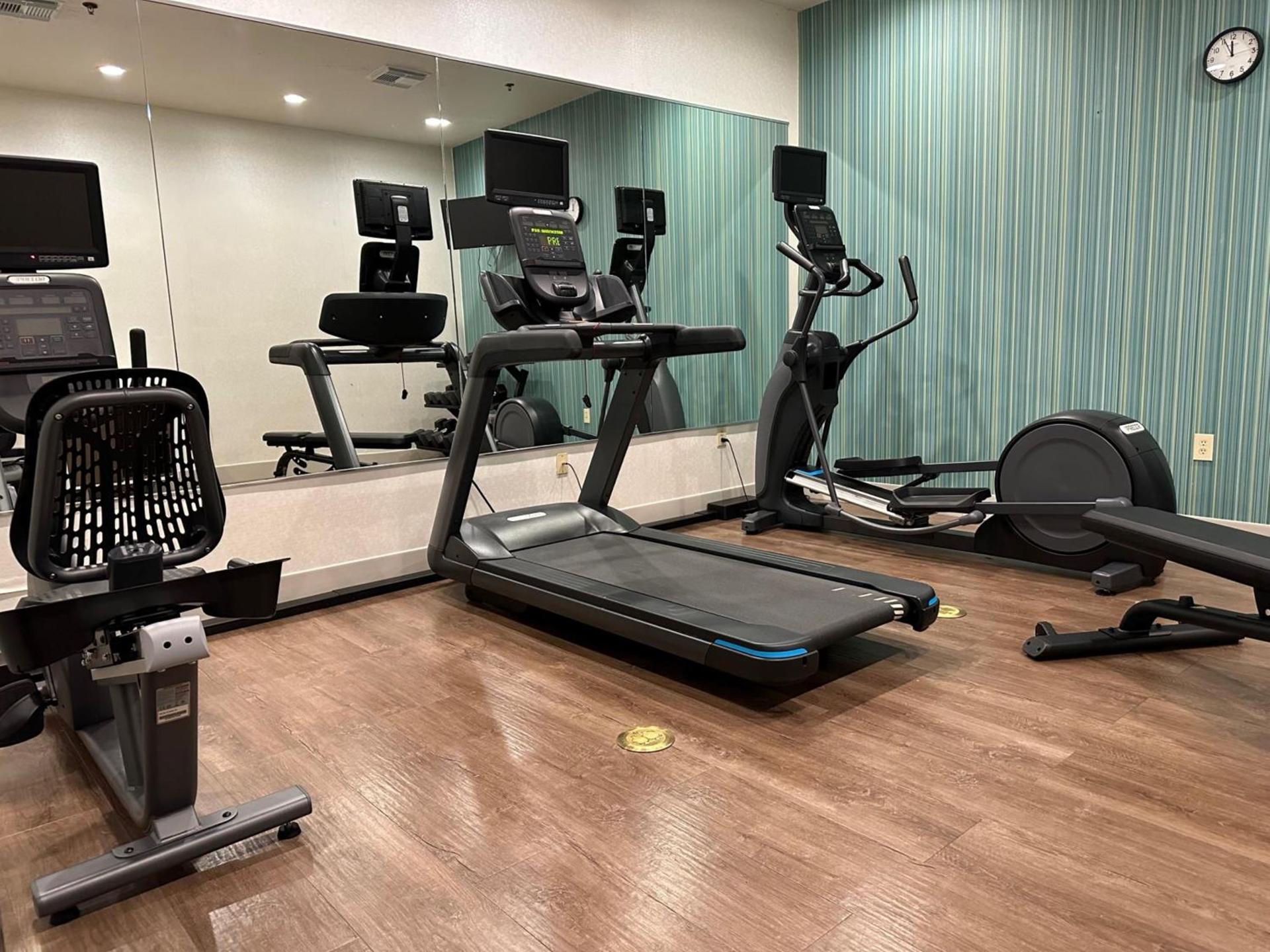 Holiday Inn Express Hotel & Suites Ennis by IHG photo 45