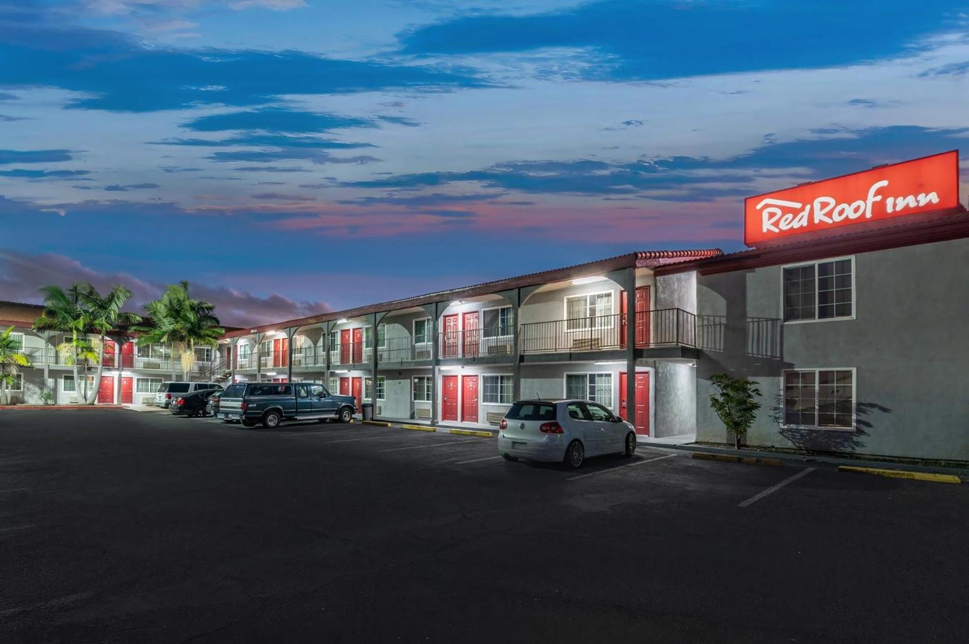 Red Roof Inn Los Angeles - Bellflower photo 8