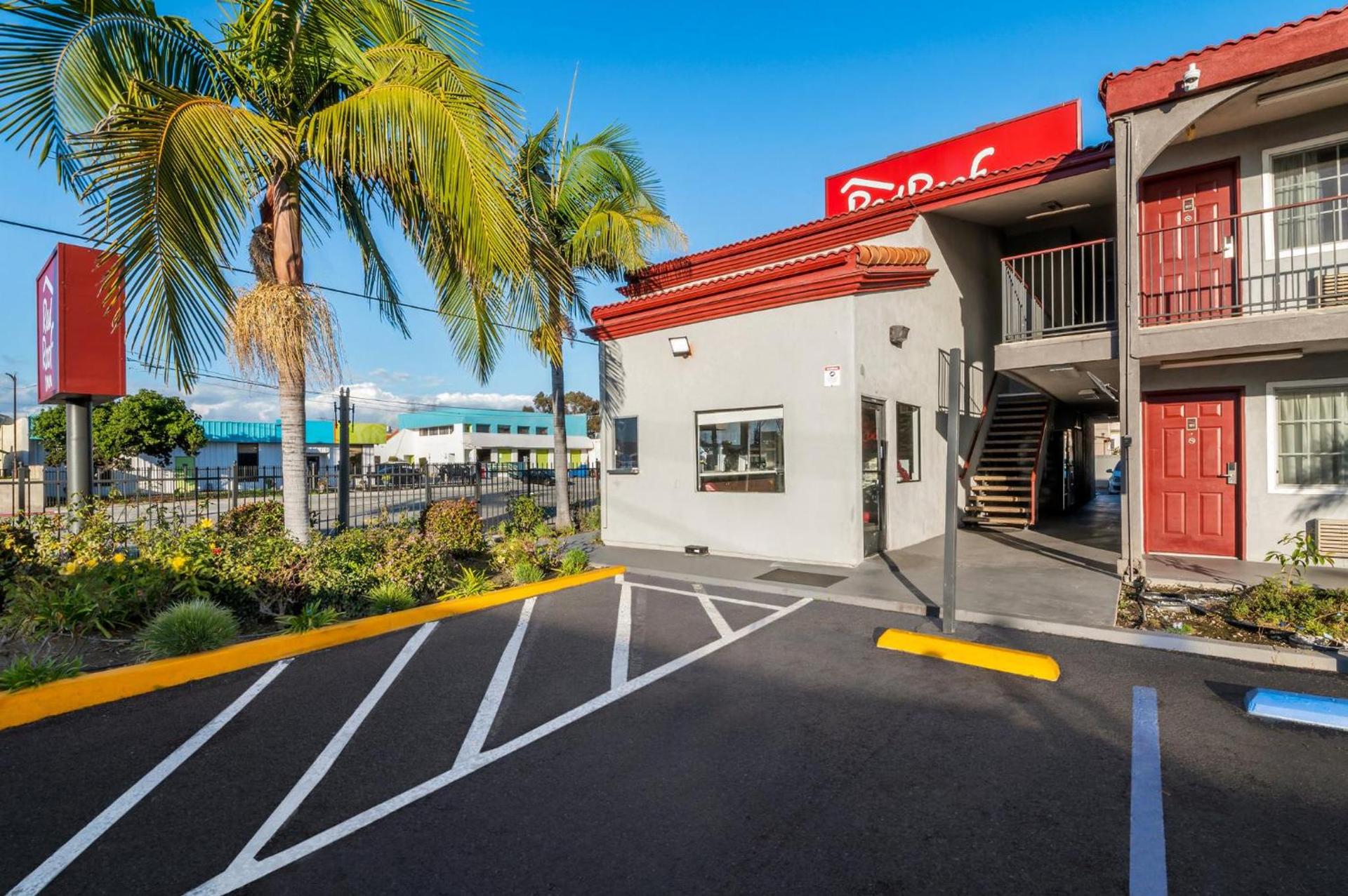 Red Roof Inn Los Angeles - Bellflower photo 4
