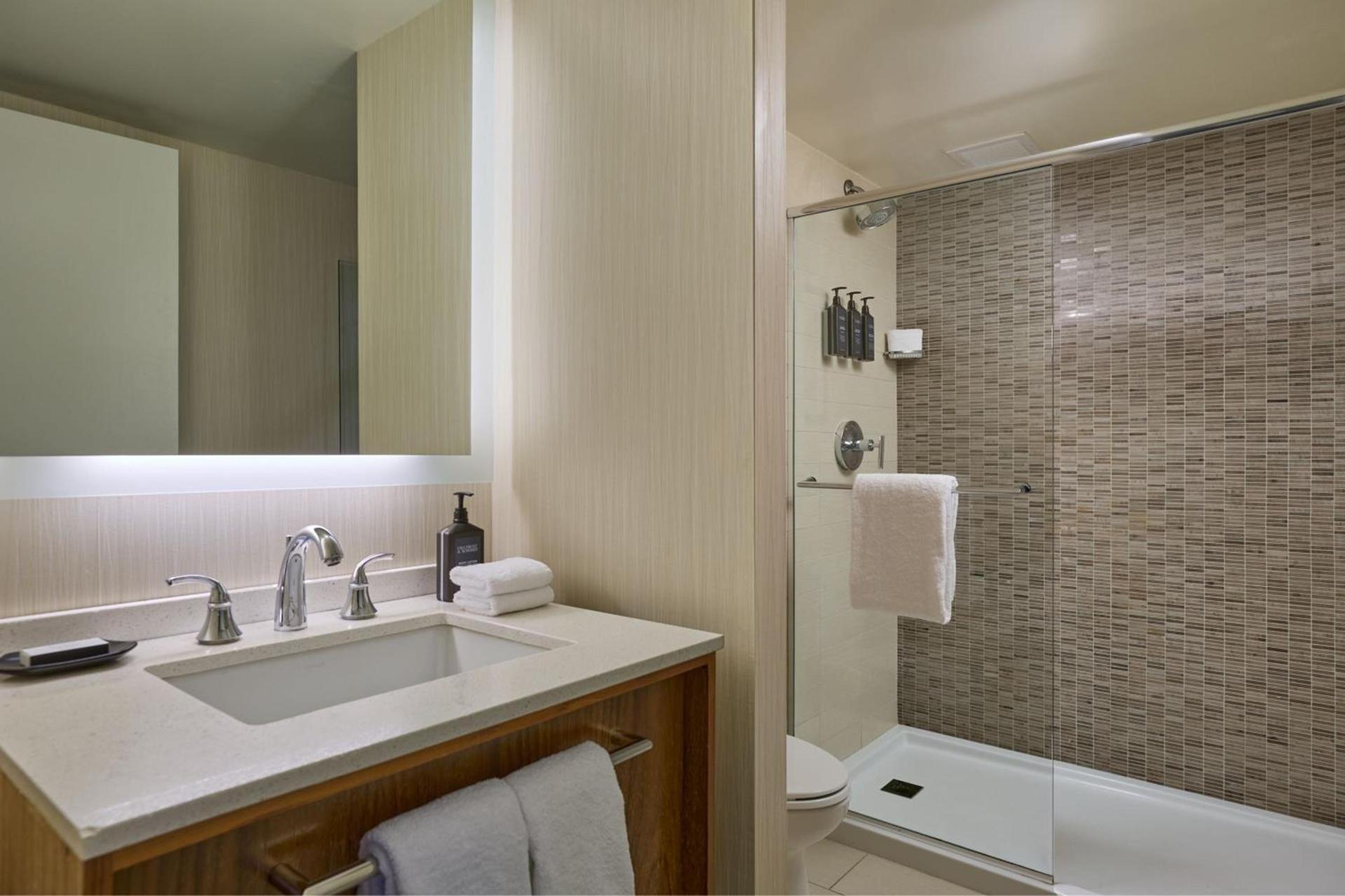 Sheraton Grand Chicago Riverwalk photo 86