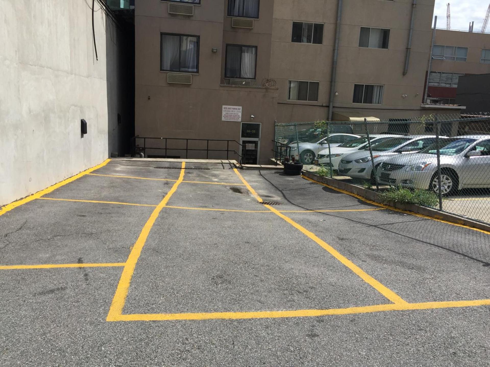 Flushing Hotel photo 26