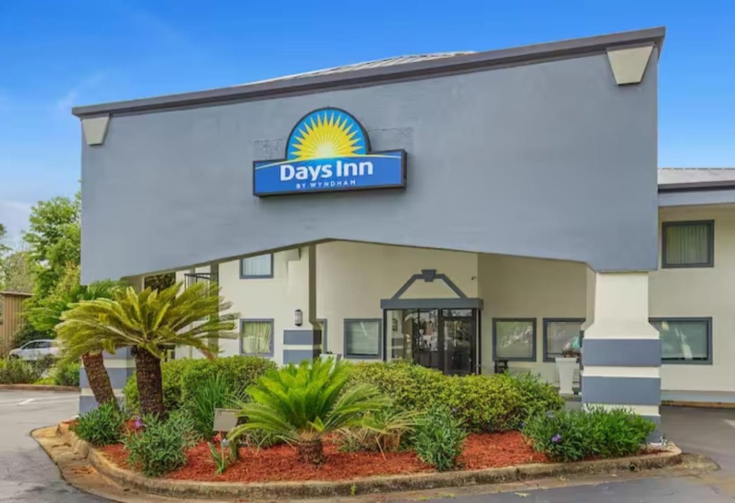 Days Inn by Wyndham Foley - North Gulf Shores photo 14