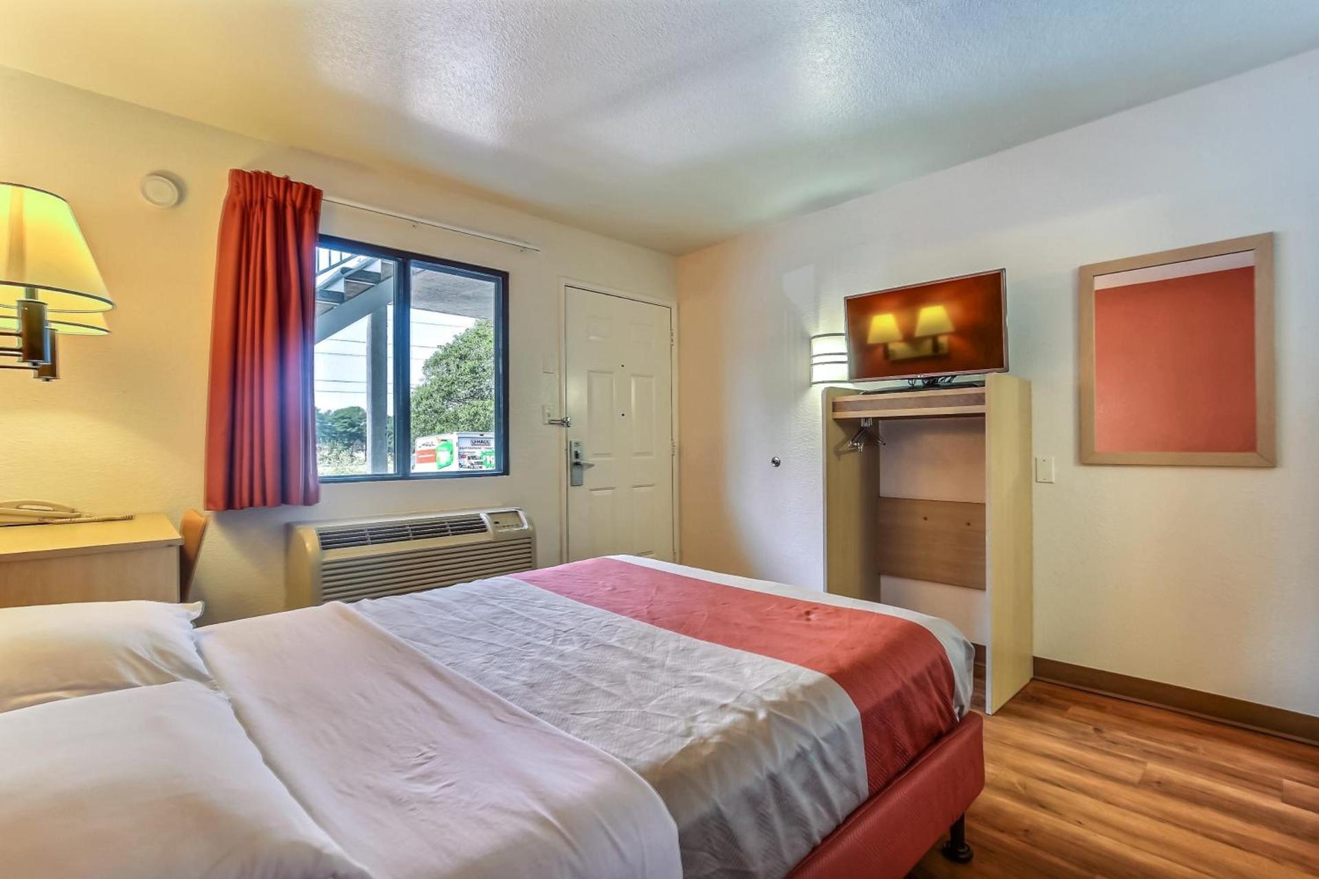 Motel 6-Pinole, CA photo 13