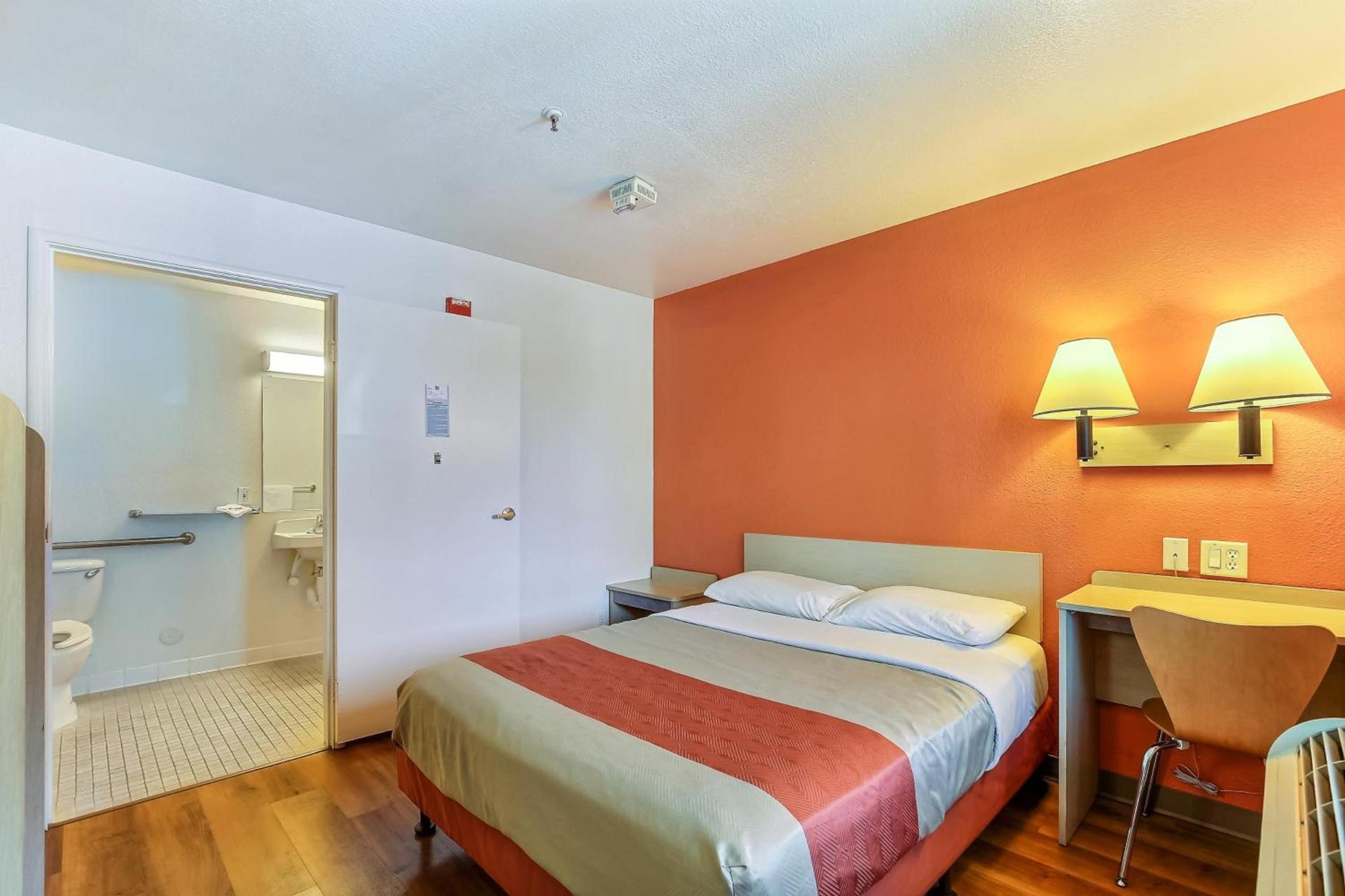 Motel 6-Pinole, CA photo 11