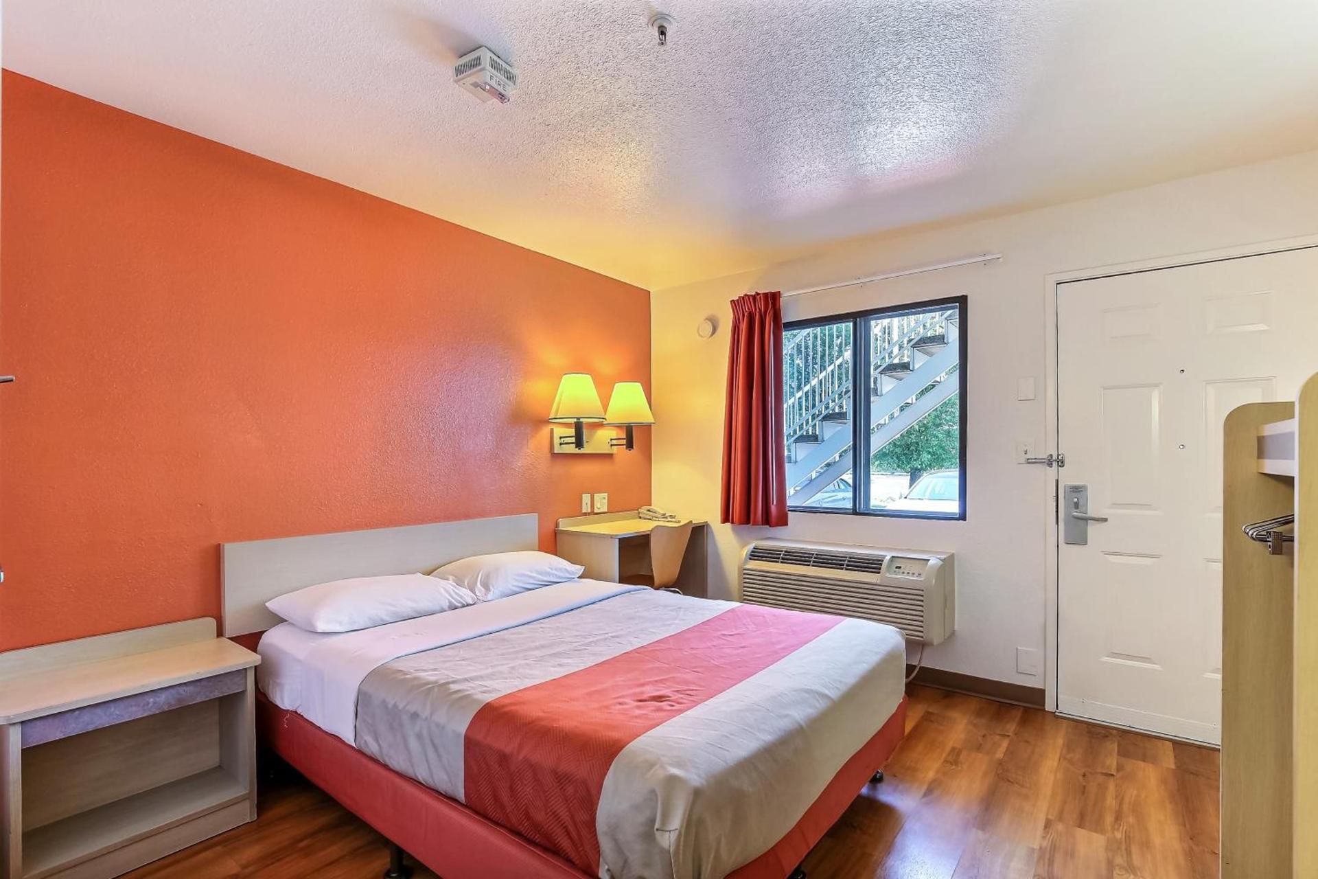 Motel 6-Pinole, CA photo 14