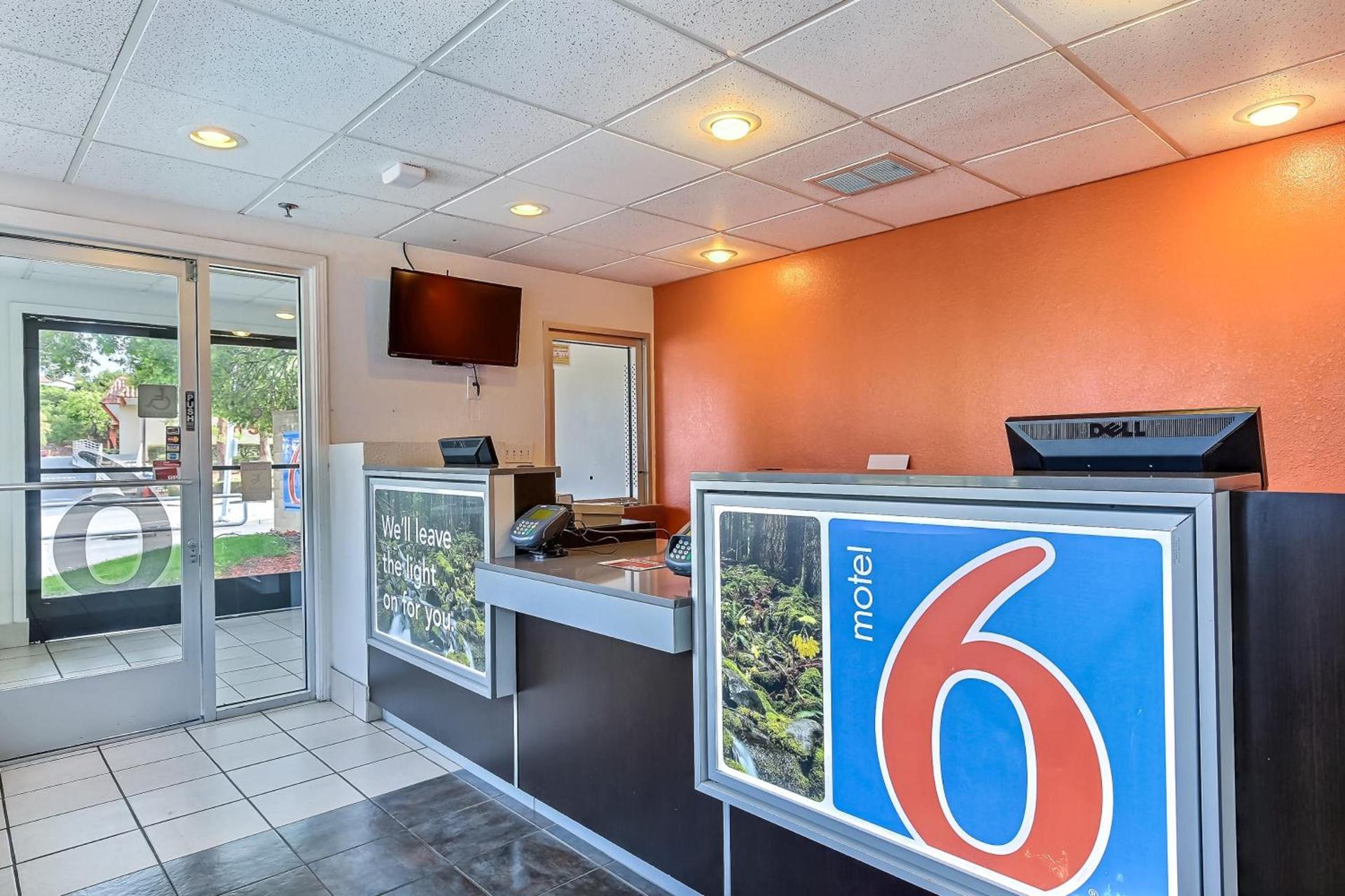 Motel 6-Pinole, CA photo 8