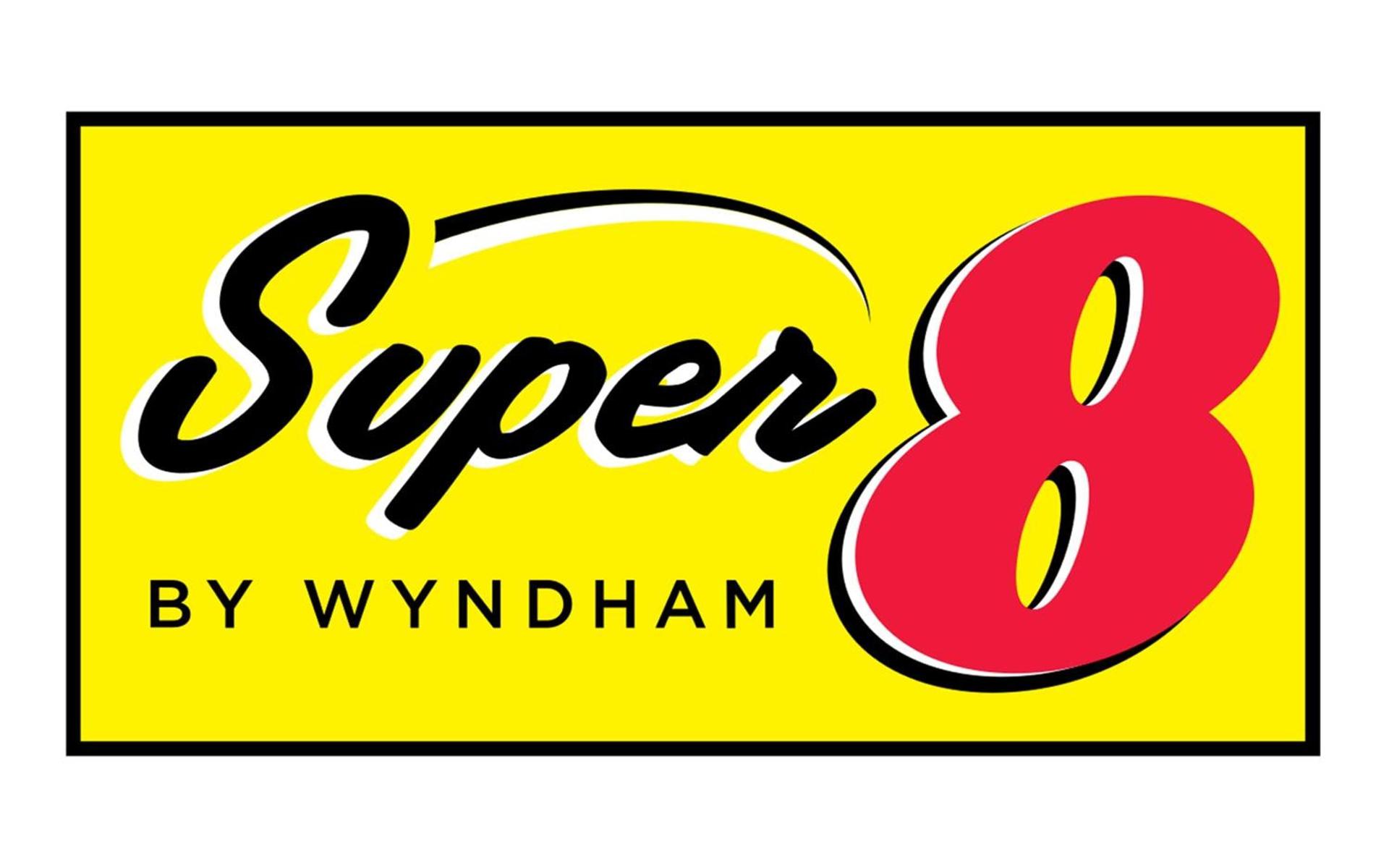 Super 8 by Wyndham Chisago City photo 39