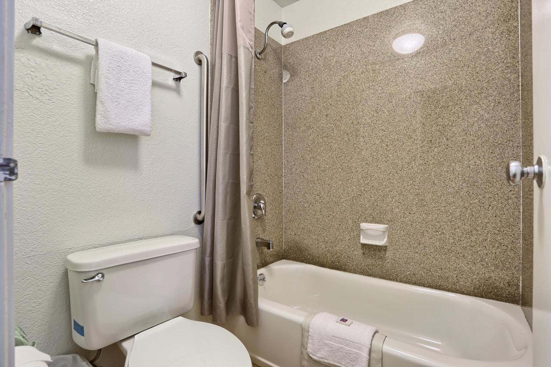 Cathedral Hill Hotel photo 27