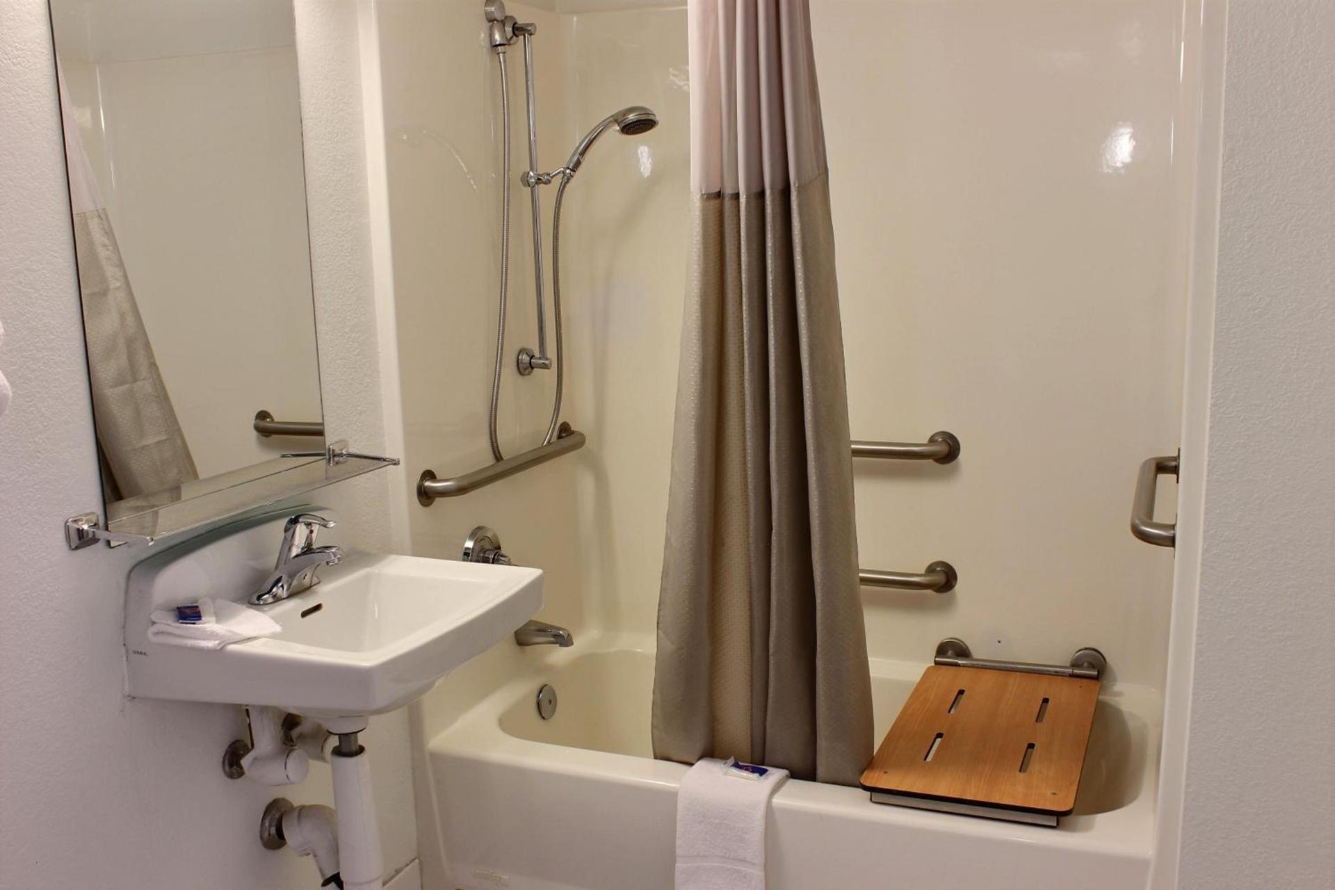 Motel 6-Coalinga, CA - East photo 32