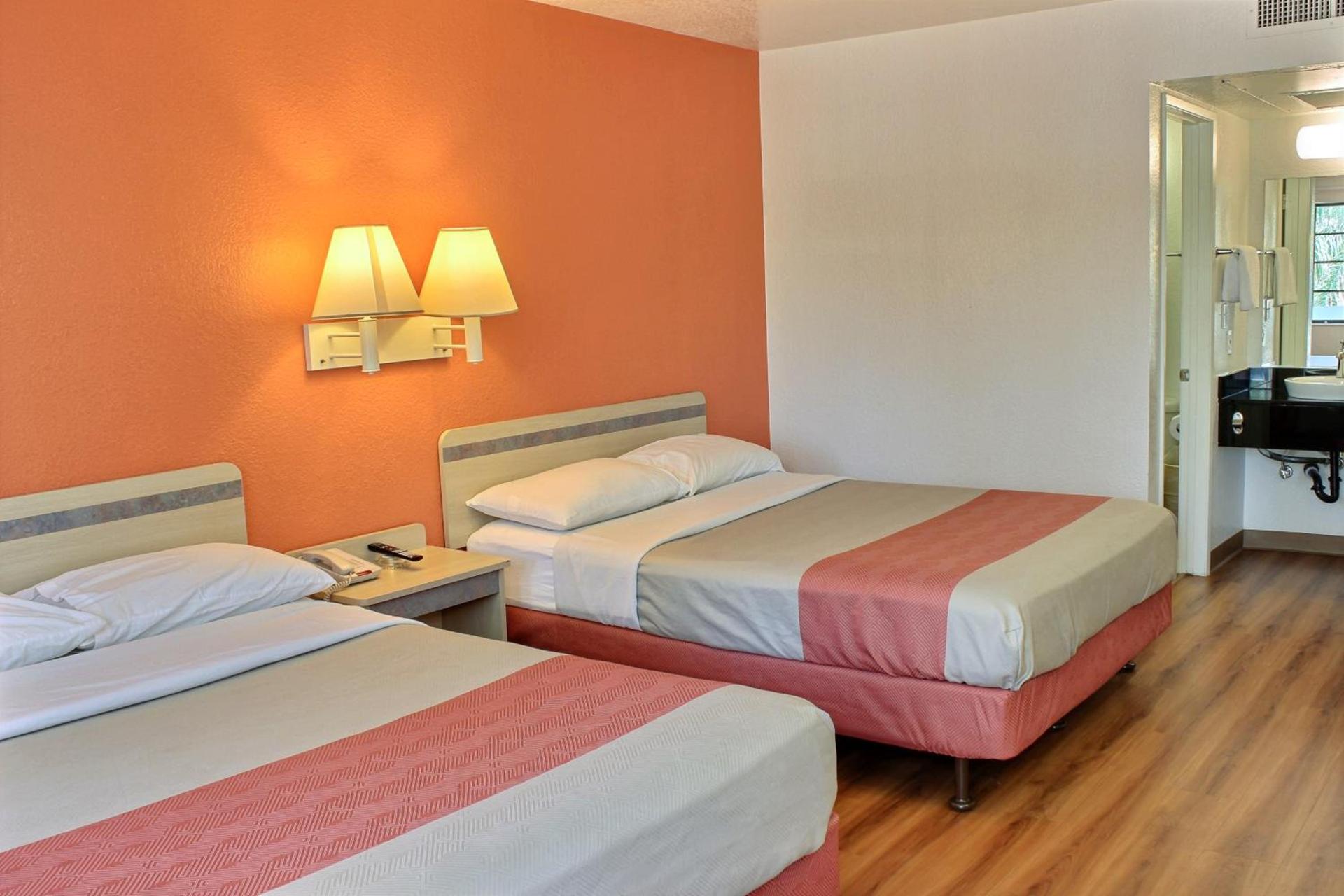 Motel 6-Coalinga, CA - East photo 8