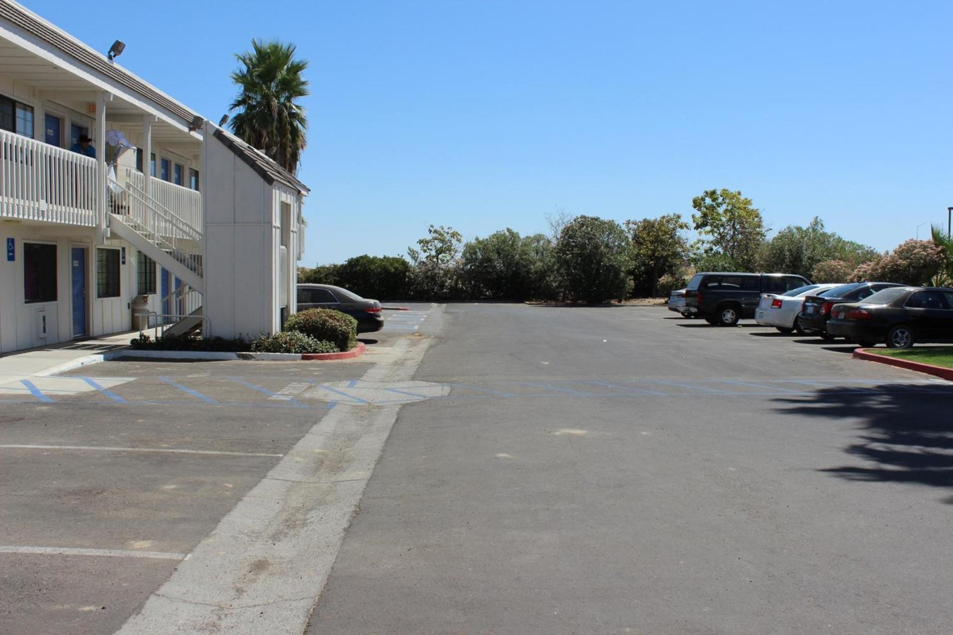Motel 6-Coalinga, CA - East photo 21