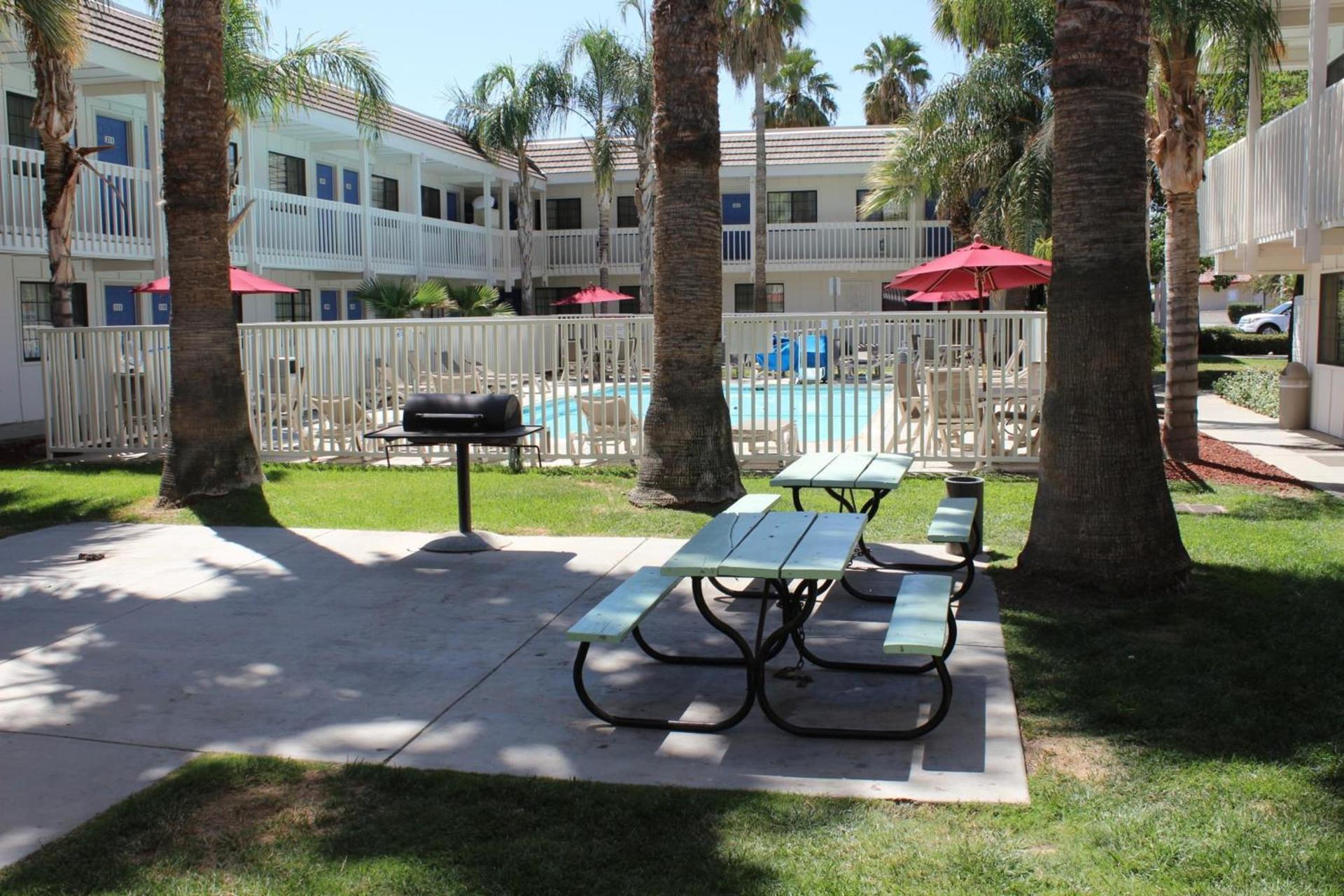 Motel 6-Coalinga, CA - East photo 24