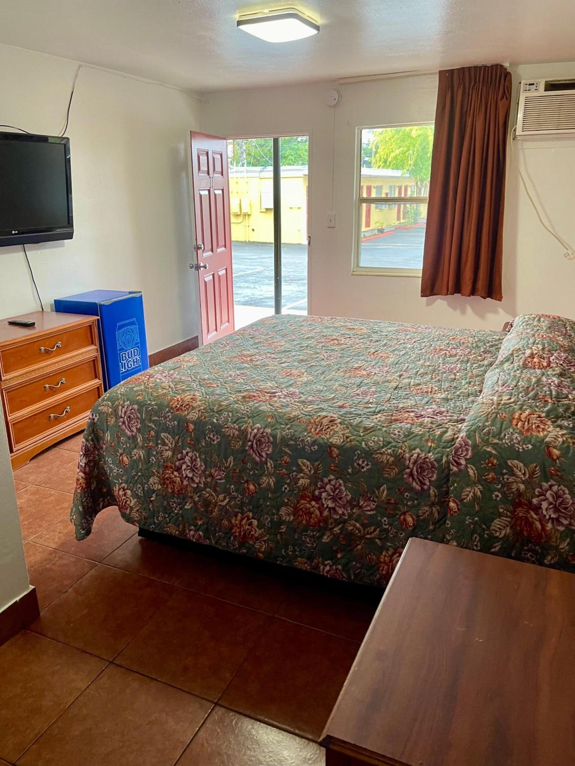 Downtown Motel photo 7