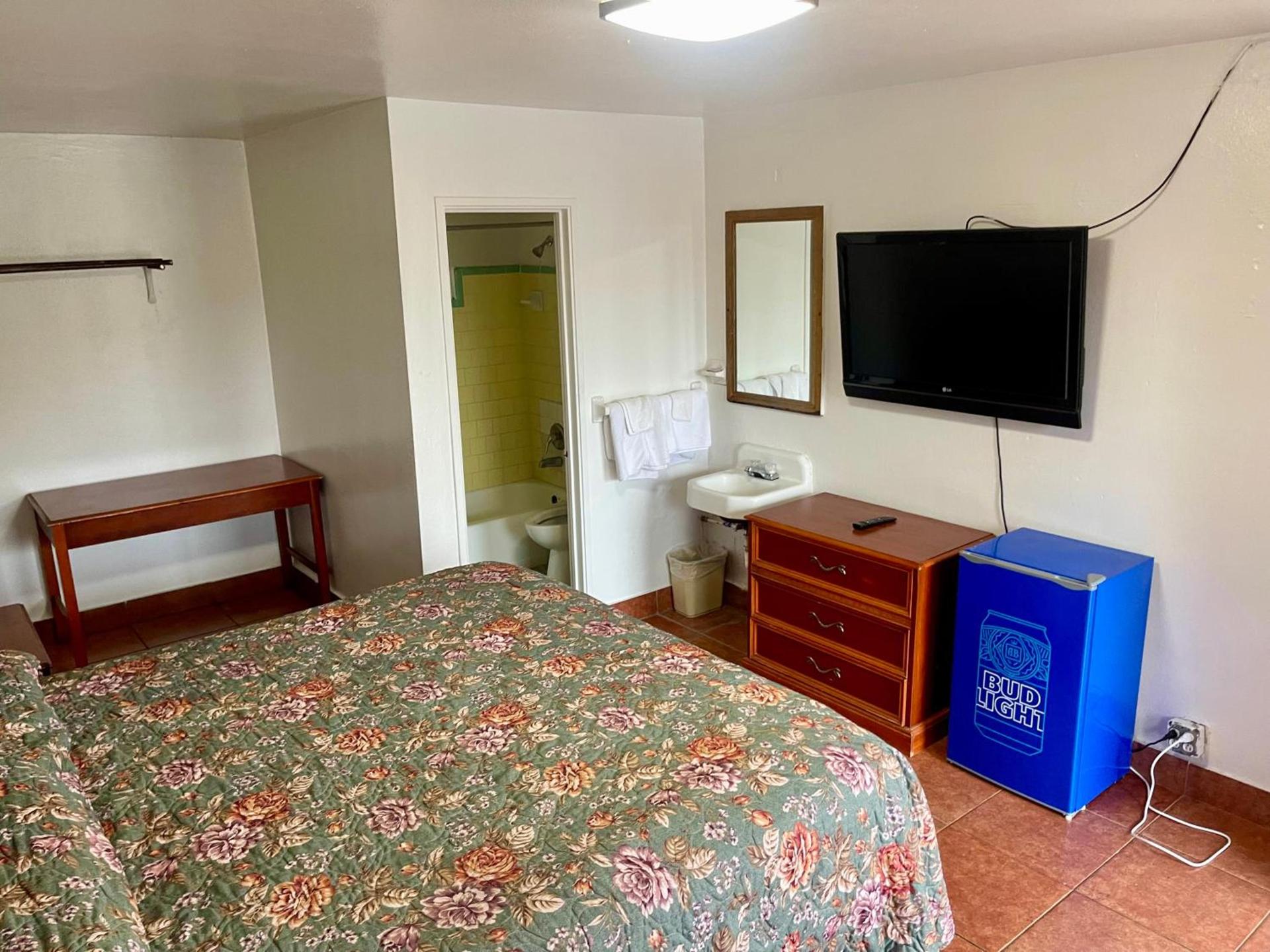 Downtown Motel photo 8