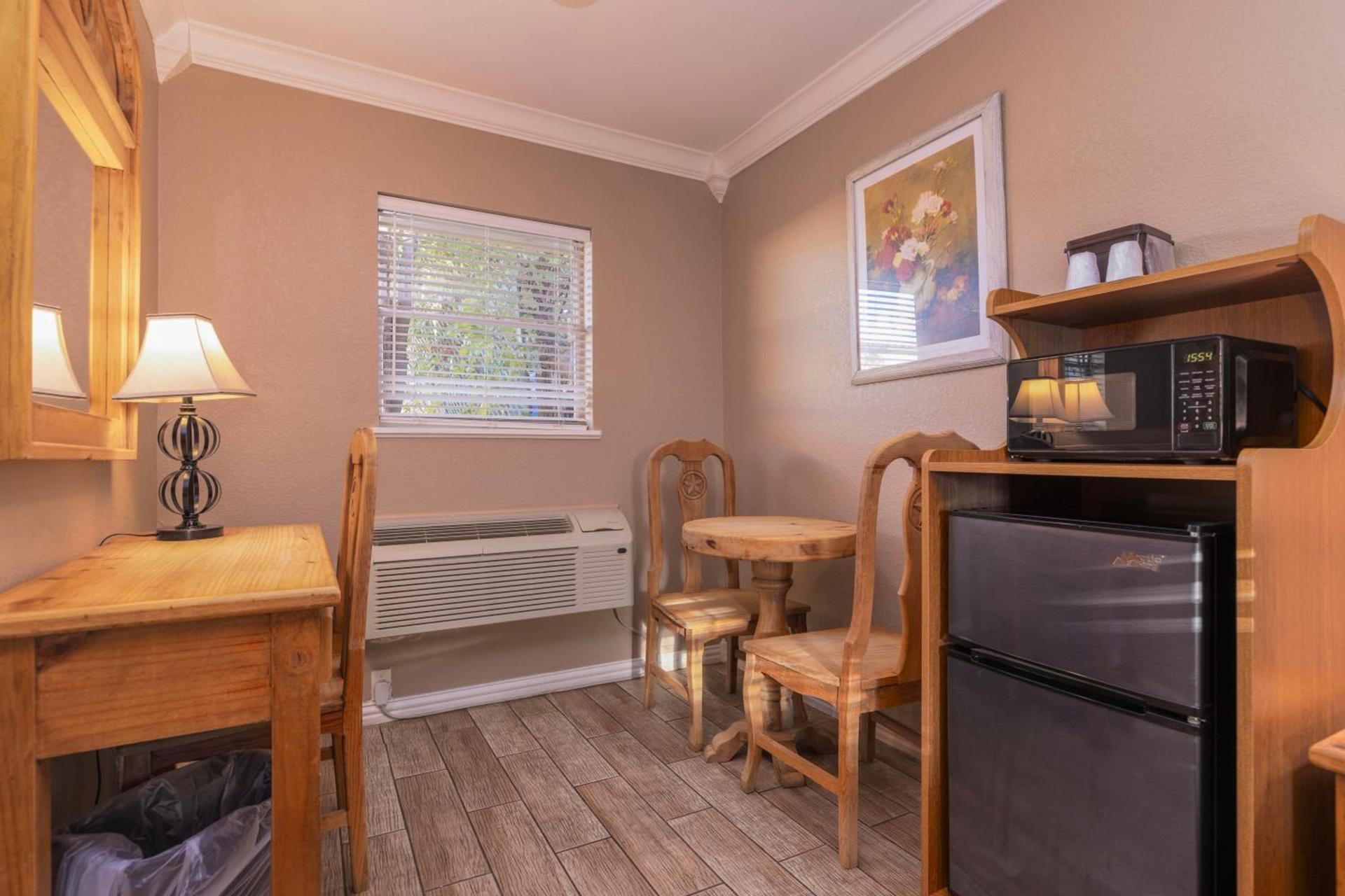 Country Inn Motel photo 7