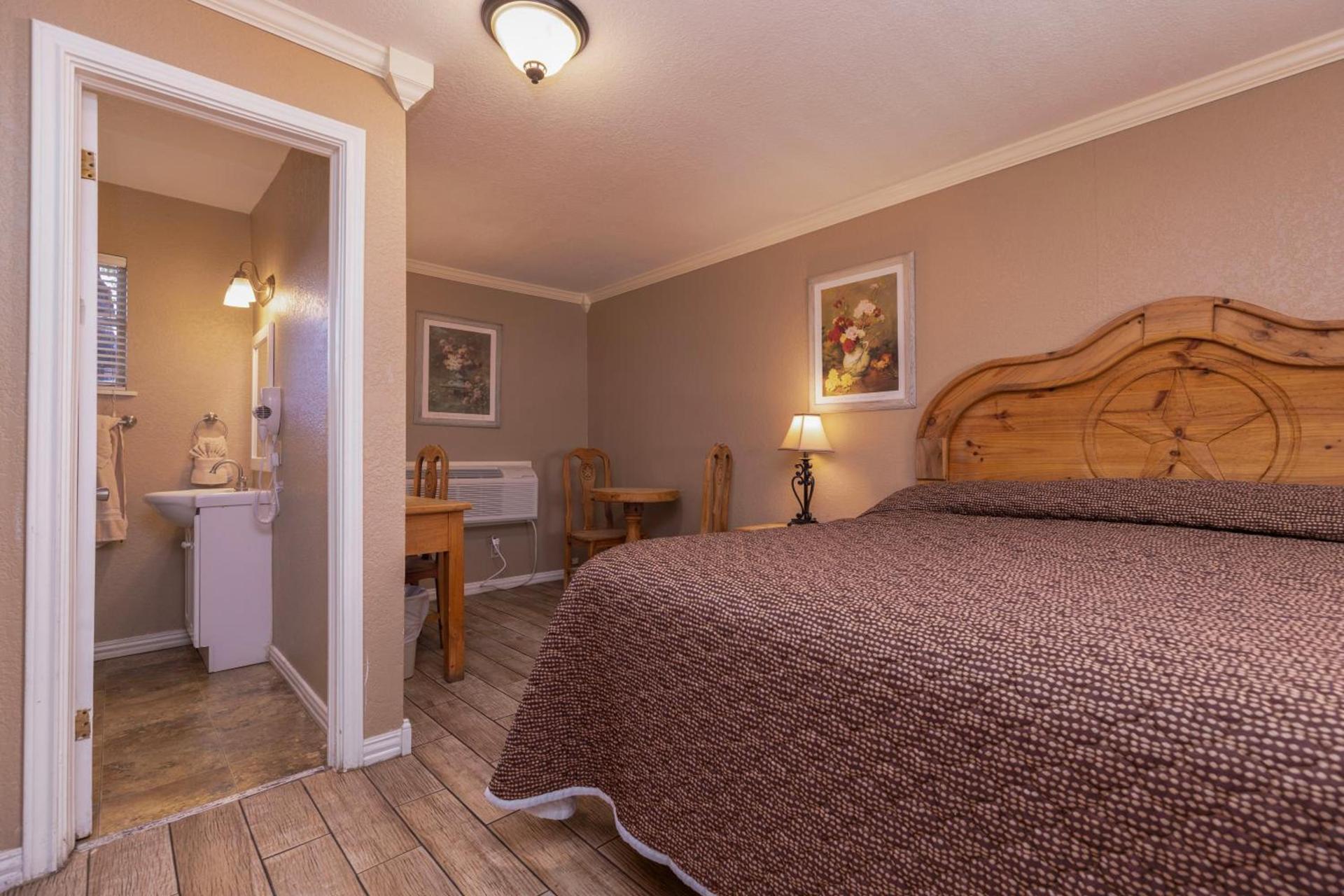 Country Inn Motel photo 6