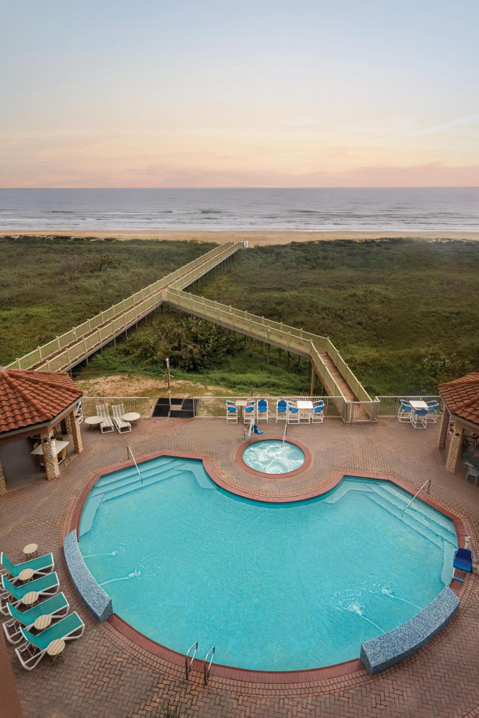 La Copa Inn Beach Hotel photo 81