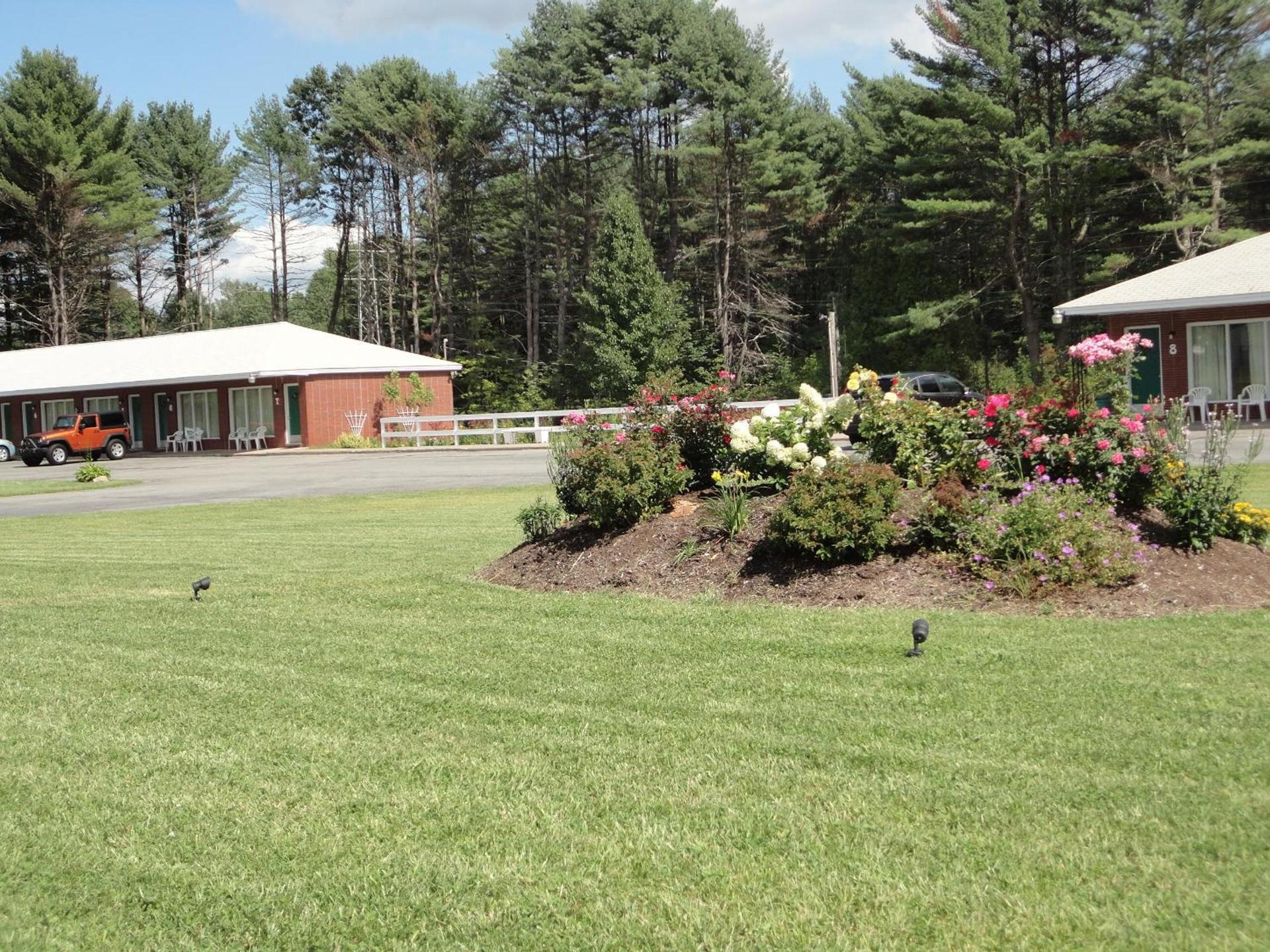 Sara Glen Motel - Saratoga Springs-Glens Falls photo 48