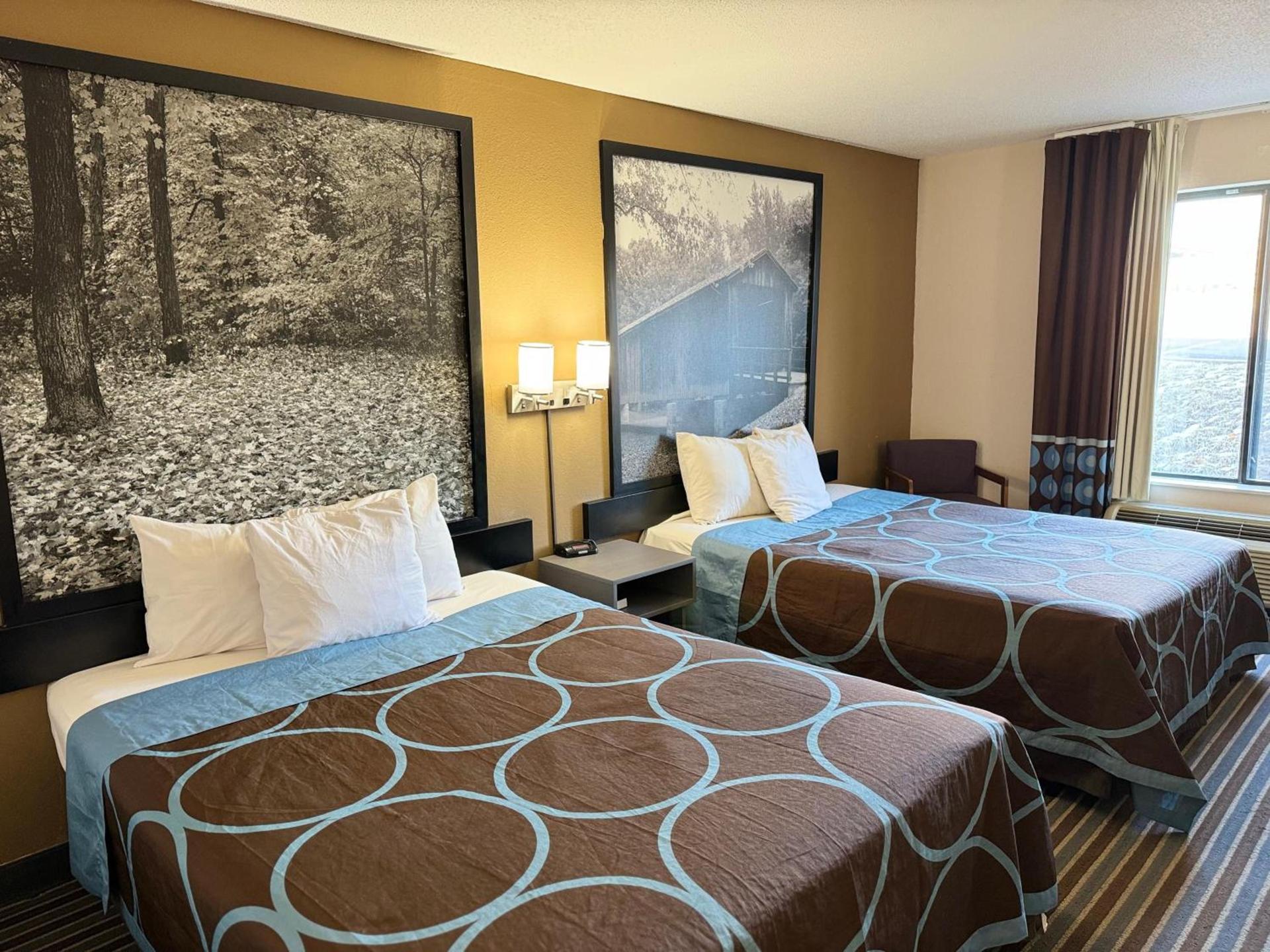 Super 8 by Wyndham Columbia Clark Lane photo 30