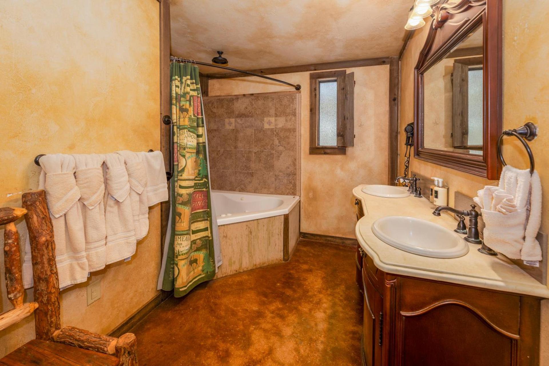 Country Inn Cottages photo 30