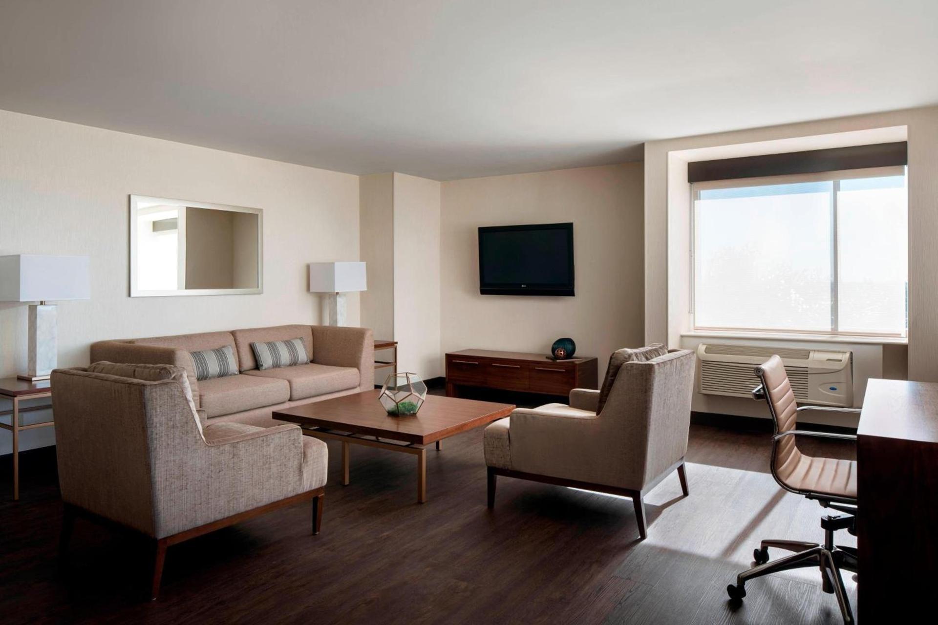 Fullerton Marriott at California State University photo 47