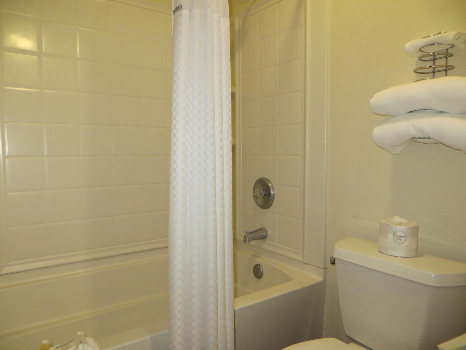 Days Inn by Wyndham Alamosa photo 73