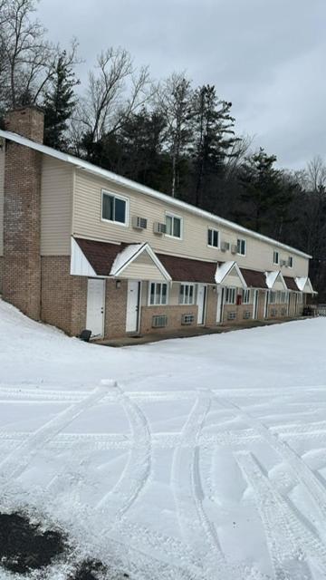 Economy Inn photo 1