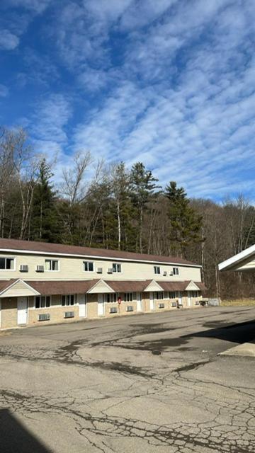 Economy Inn photo 2